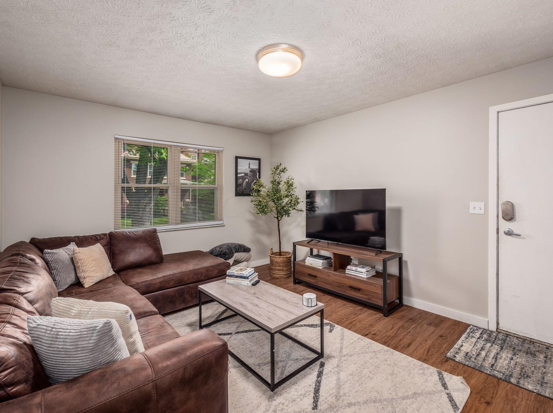 287 Deshler Ave, Columbus OH  43206-2710 exterior