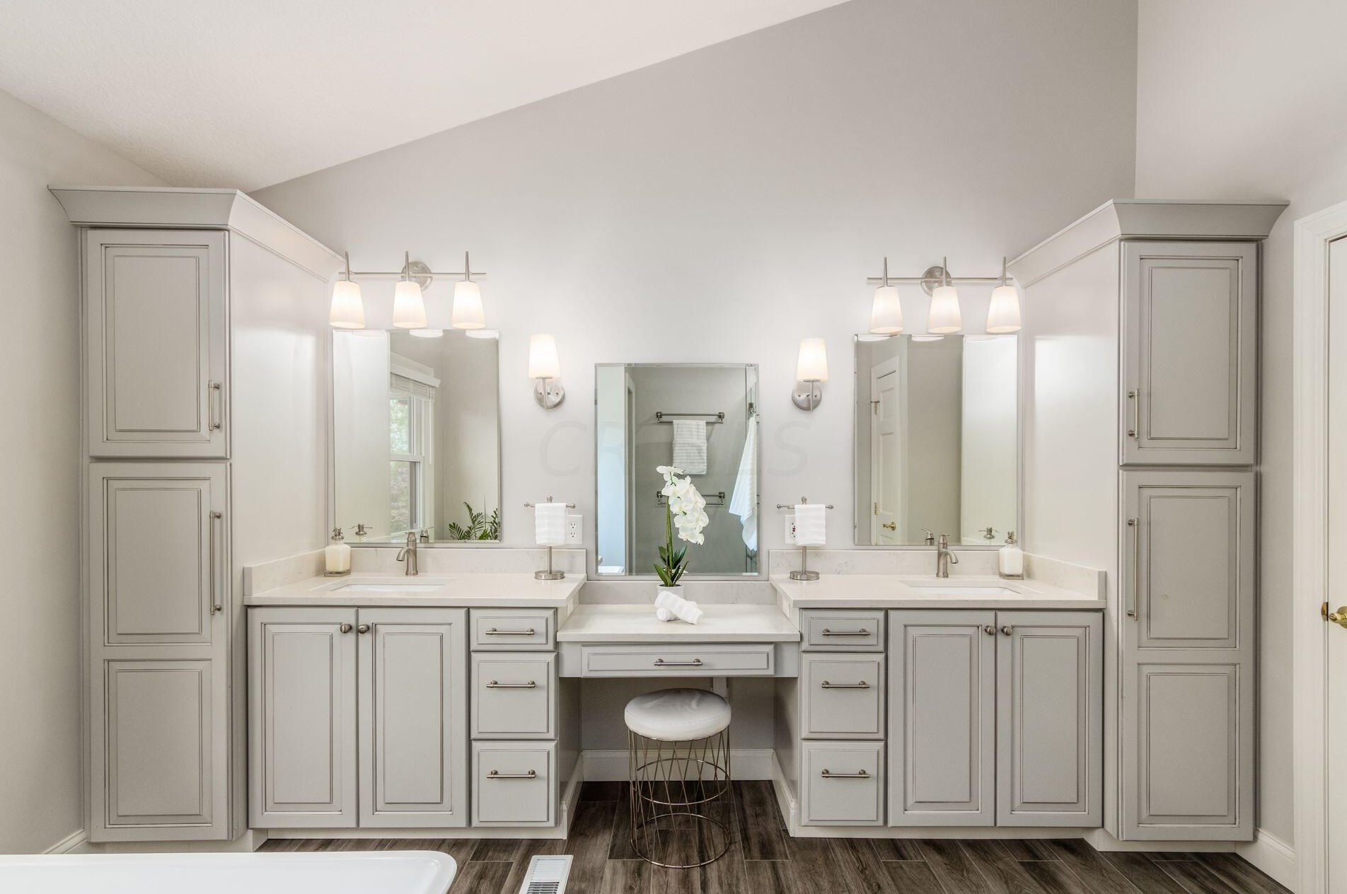 5220 Somerset Ave, Westerville OH  43082-8475 exterior