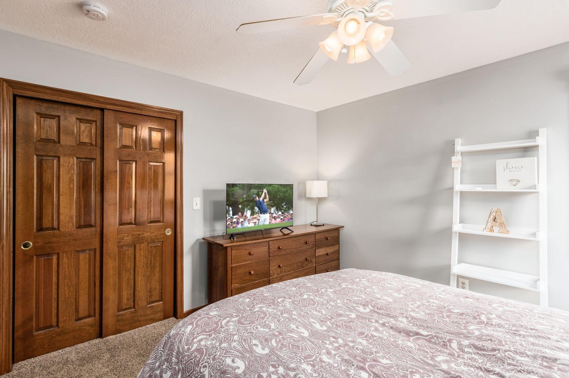 5220 Somerset Ave, Westerville OH  43082-8475 exterior