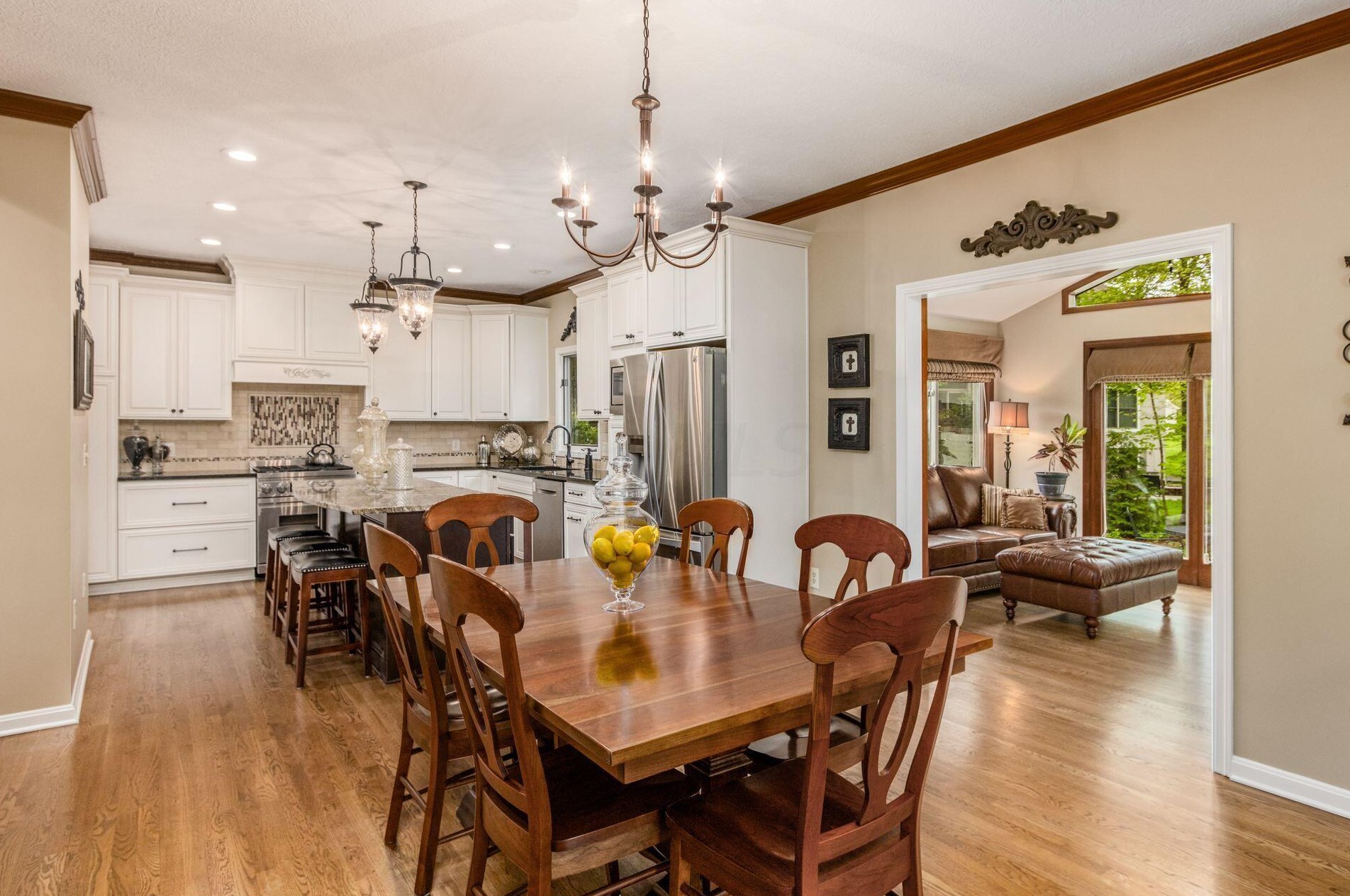 5220 Somerset Ave, Westerville OH  43082-8475 exterior