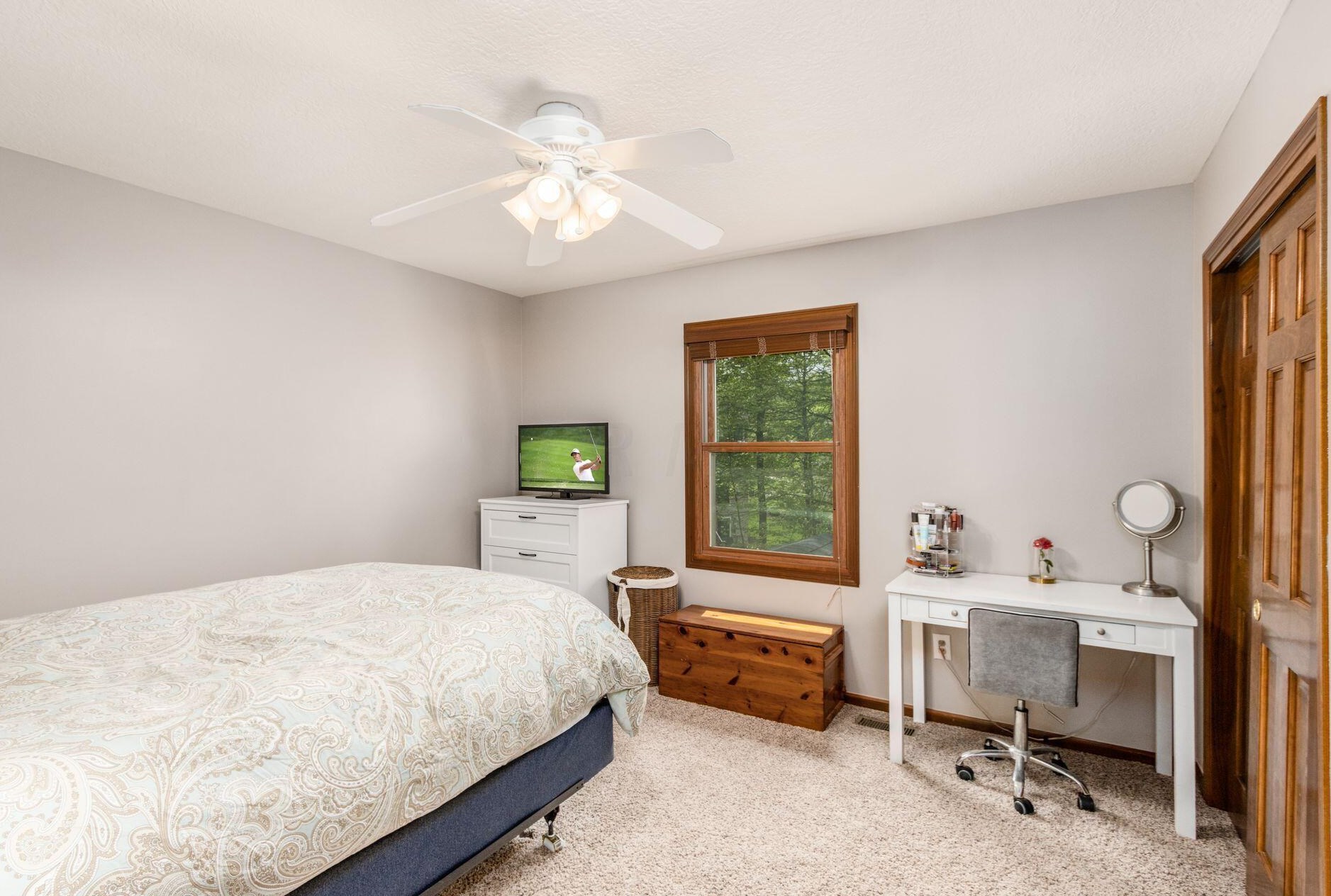 5220 Somerset Ave, Westerville OH  43082-8475 exterior