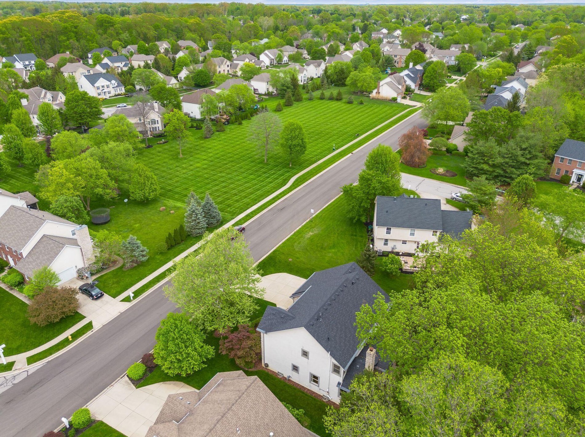 5220 Somerset Ave, Westerville OH  43082-8475 exterior