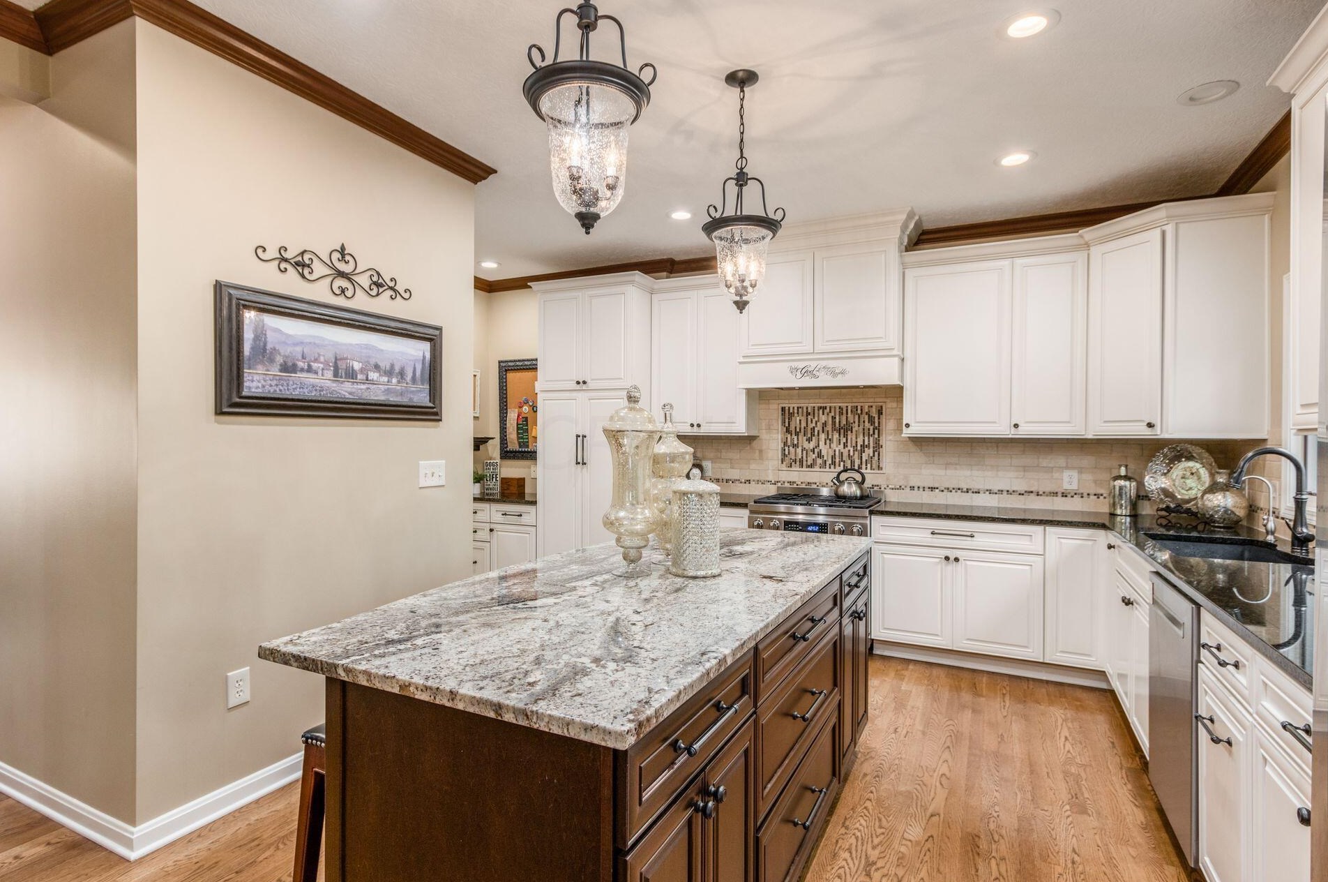 5220 Somerset Ave, Westerville OH  43082-8475 exterior