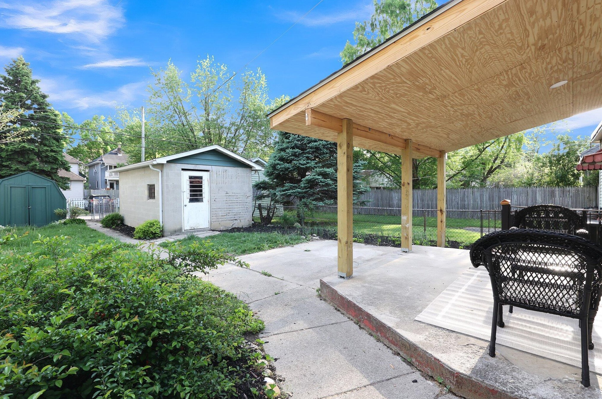 385 Mithoff St, Columbus OH 43206-3530 exterior