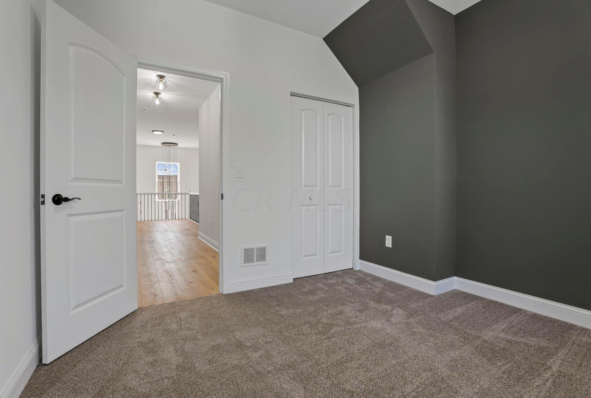 646 Stewart Ave, Columbus OH  43206-2974 exterior