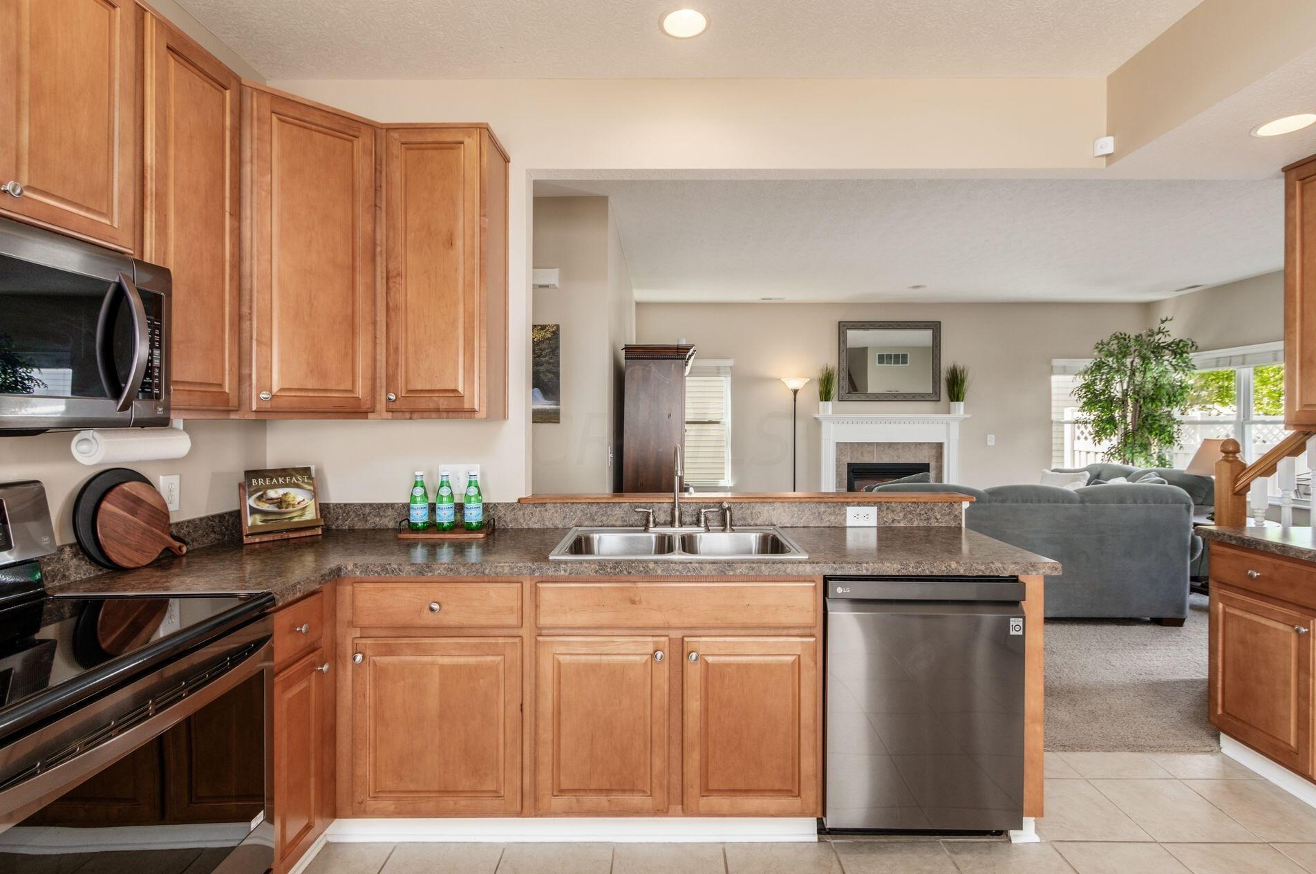 5959 Course Dr, Westerville OH  43081-8071 exterior