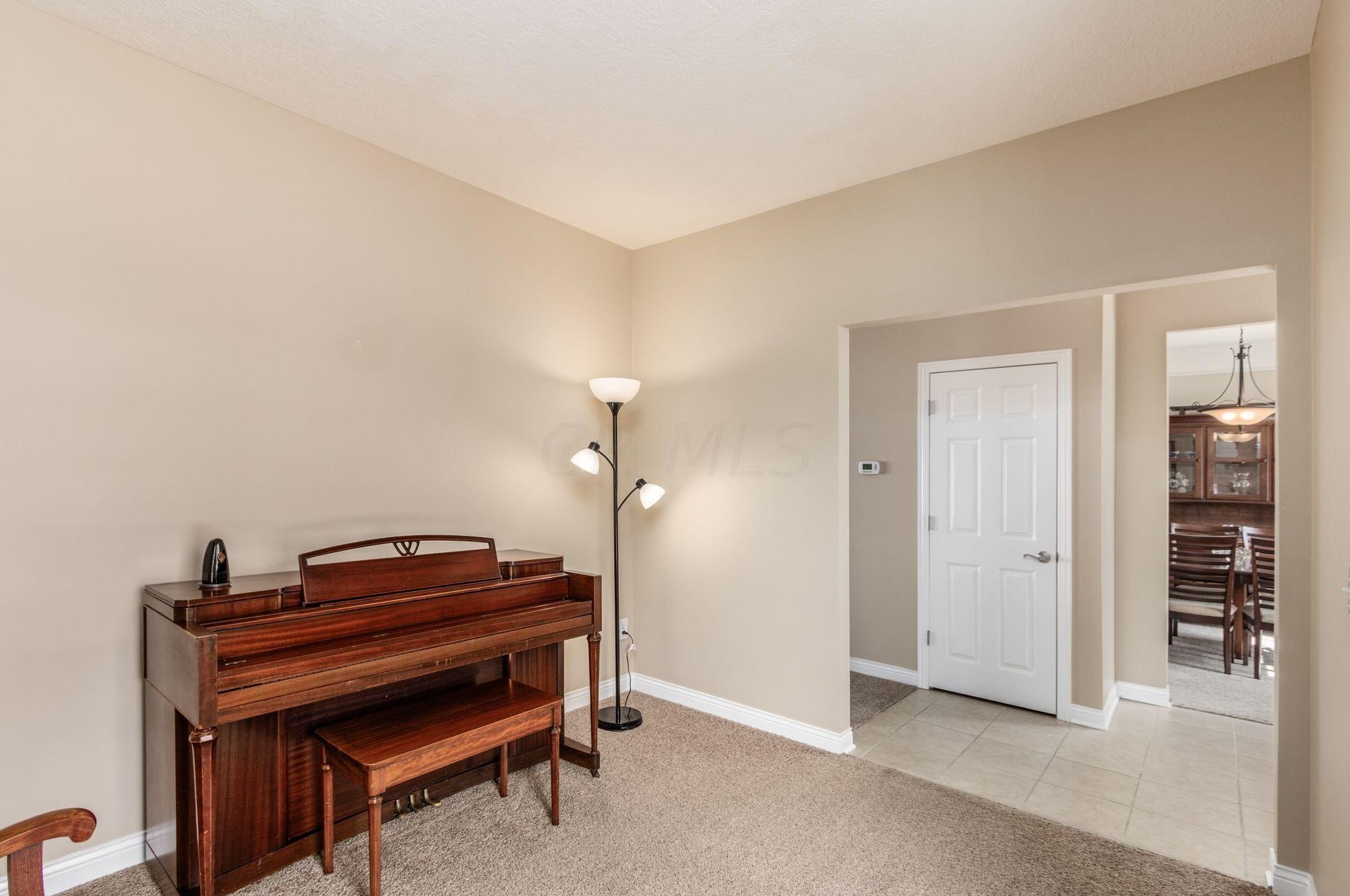 5959 Course Dr, Westerville OH  43081-8071 exterior