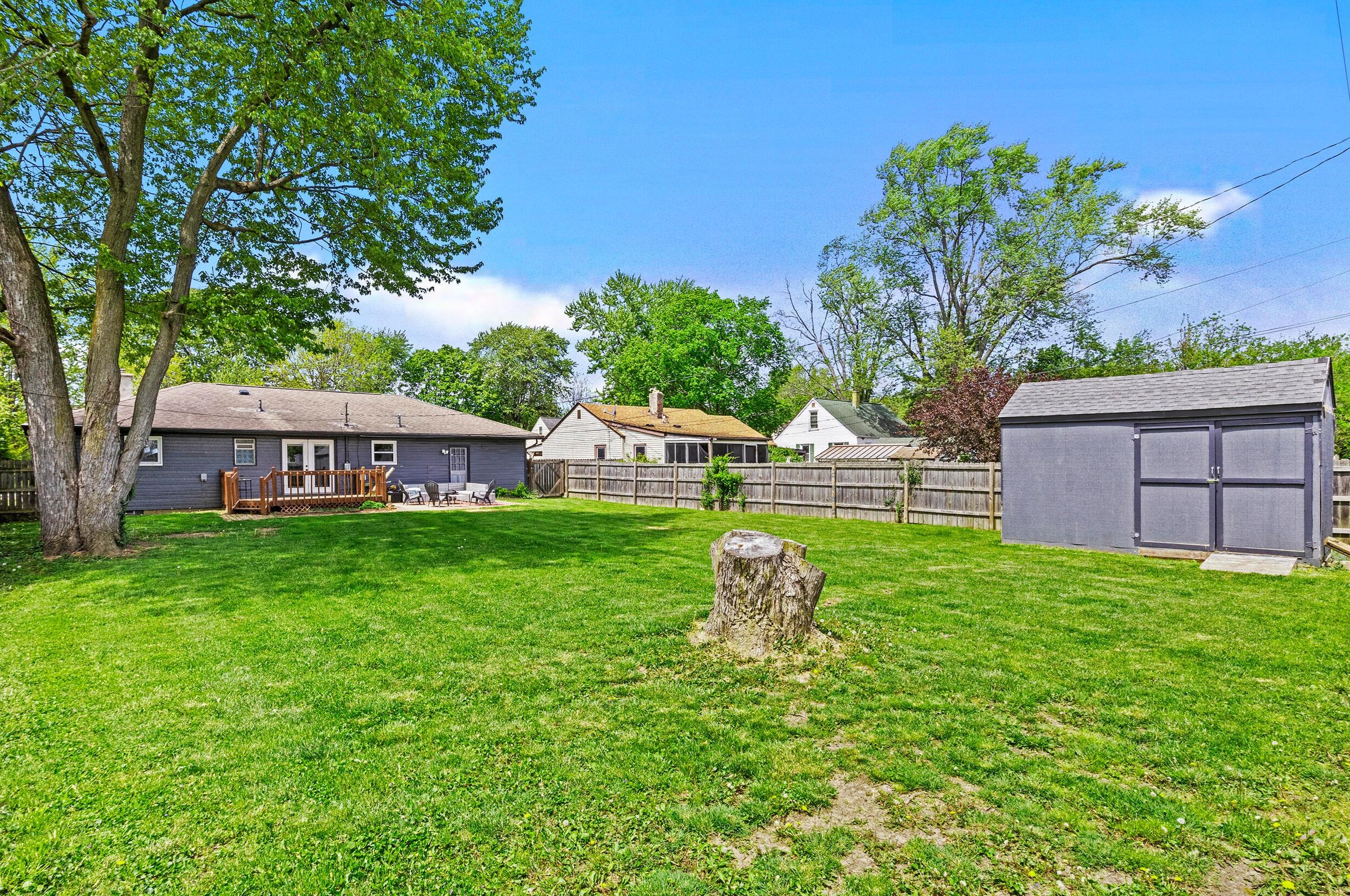 166 Buena Vis Ave, Columbus OH 43228-6122 exterior