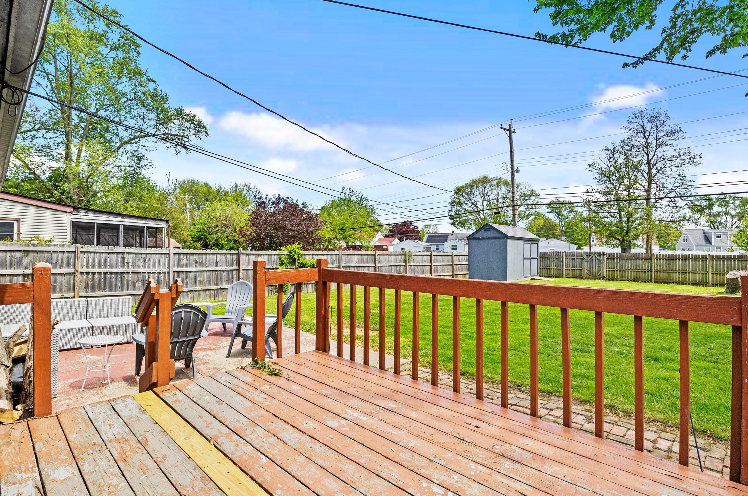 166 Buena Vis Ave, Columbus OH 43228-6122 exterior