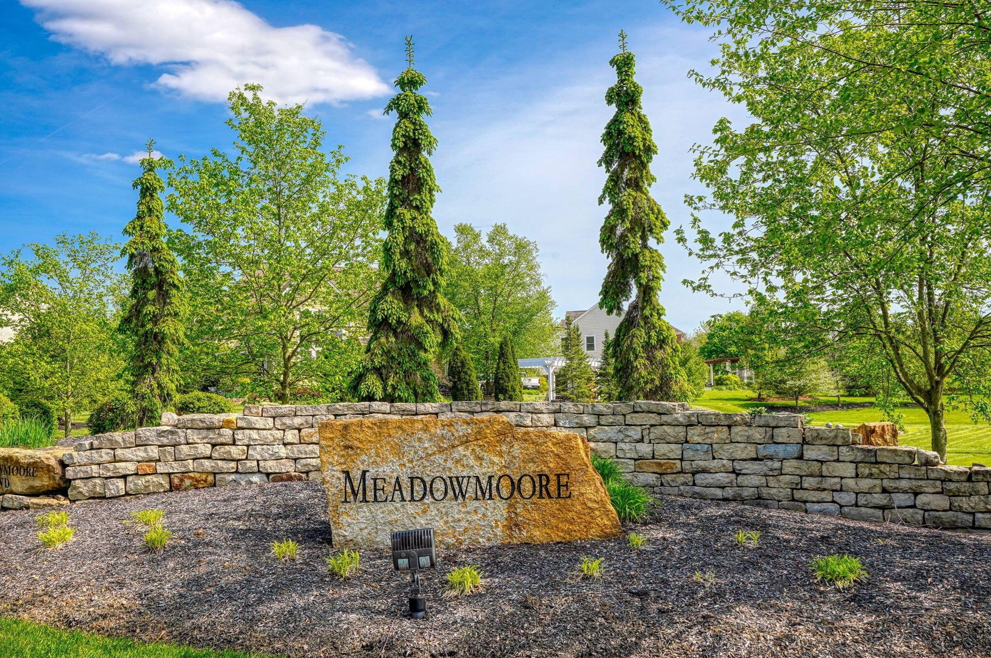 8351 Meadowmoore Pl, Pickerington OH  43147-7918 exterior