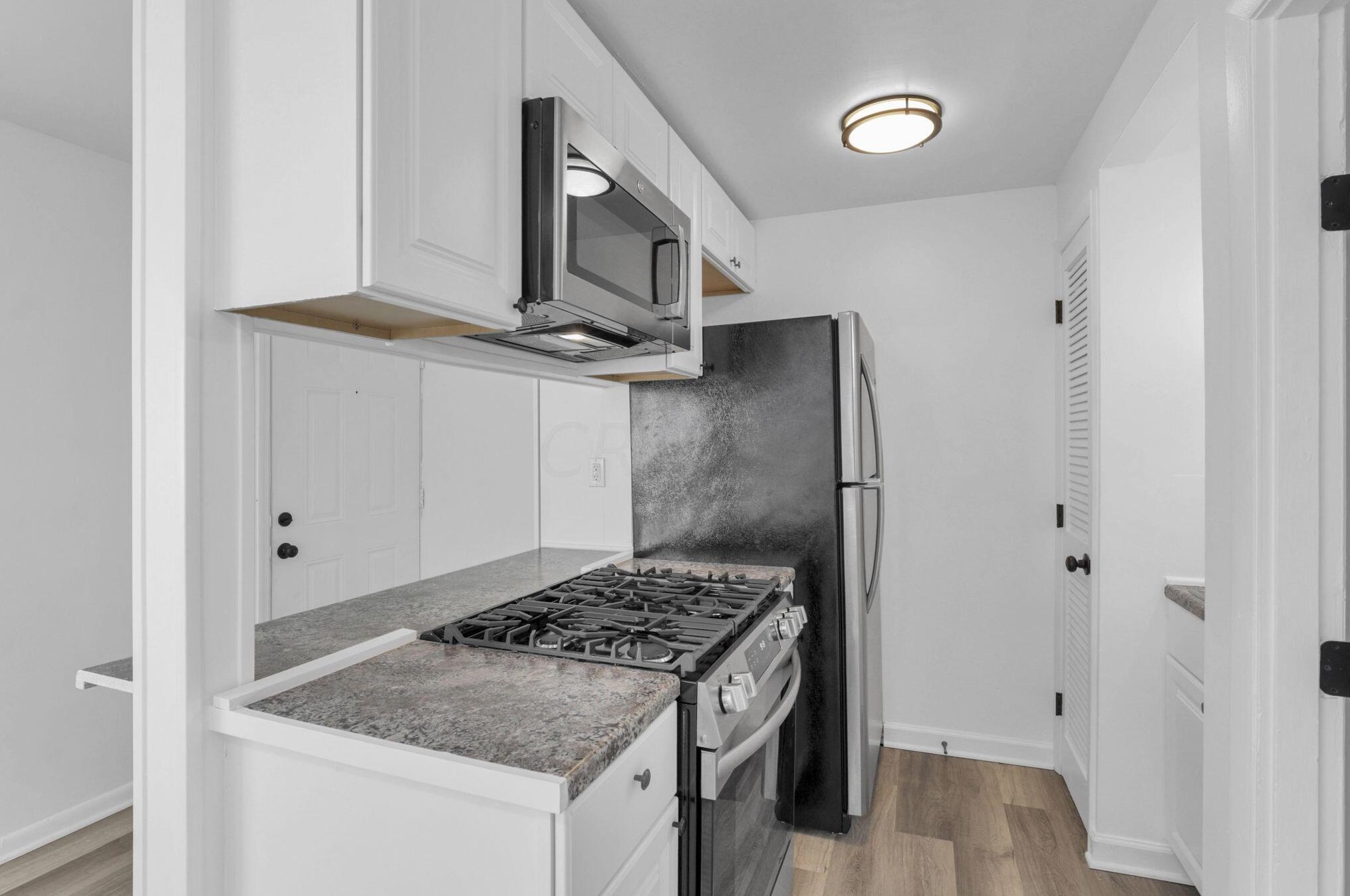 499 Columbus St, Columbus OH 43206-2301 exterior