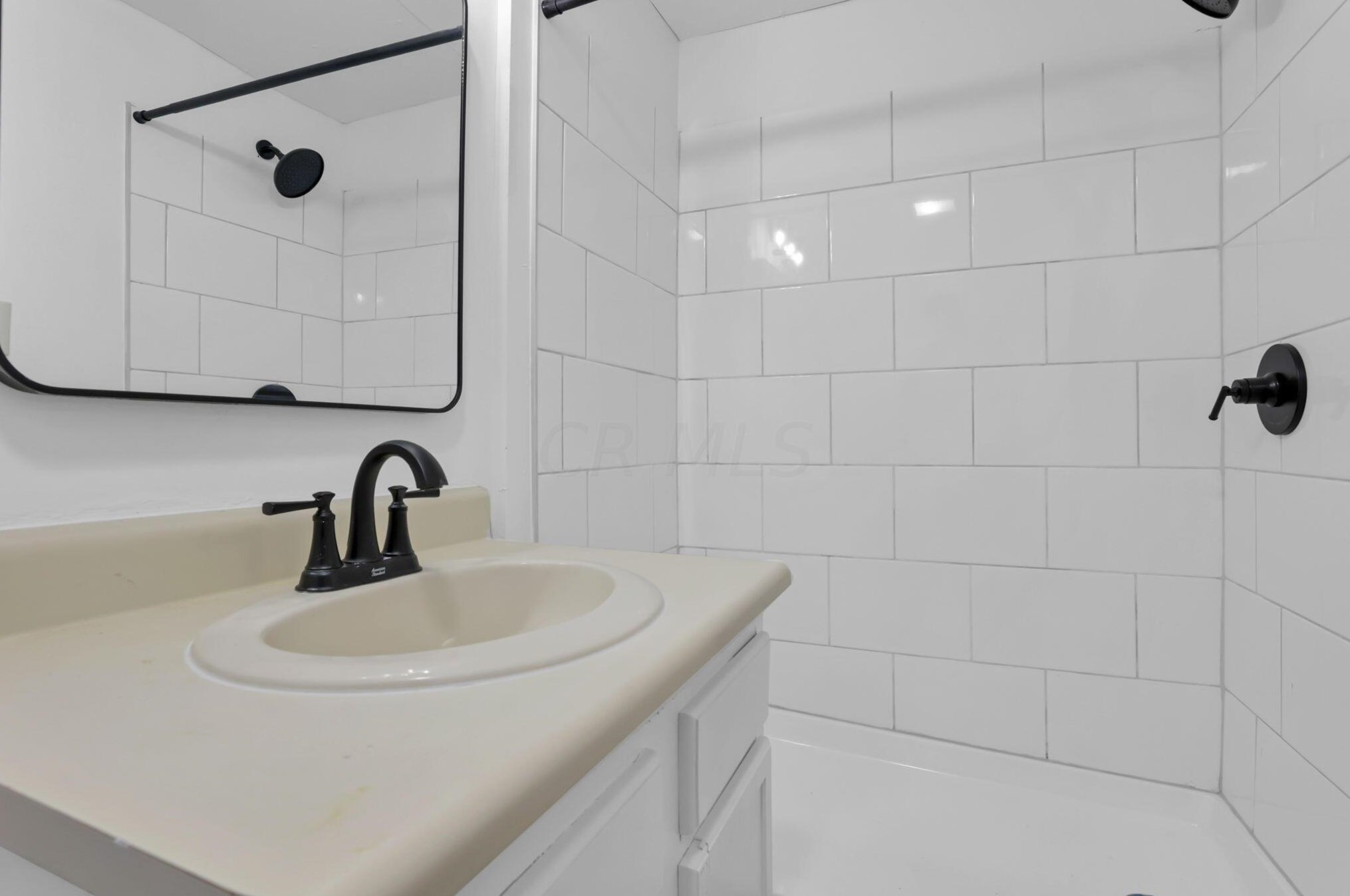 499 Columbus St, Columbus OH 43206-2301 exterior