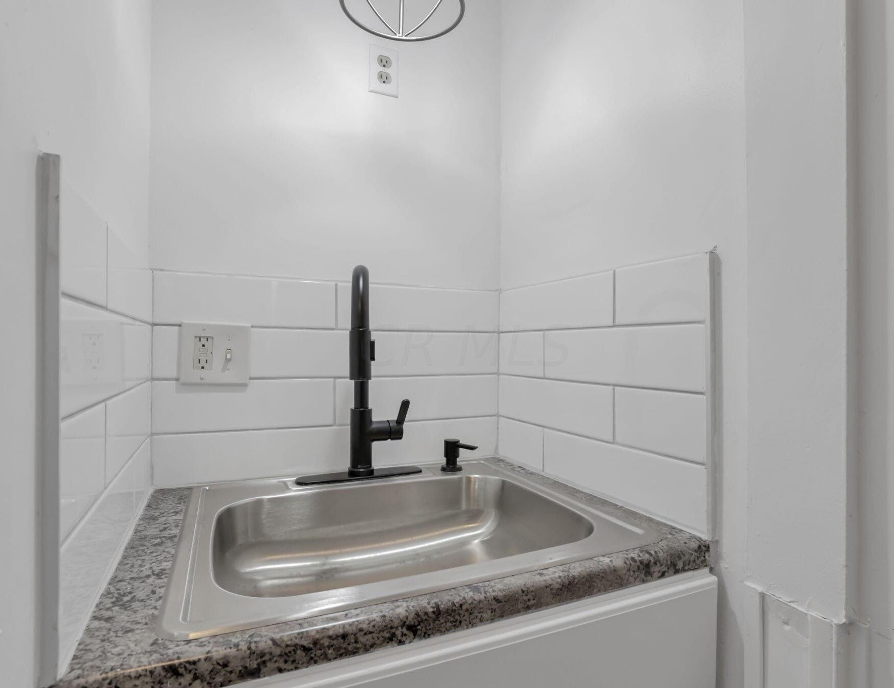 499 Columbus St, Columbus OH 43206-2301 exterior