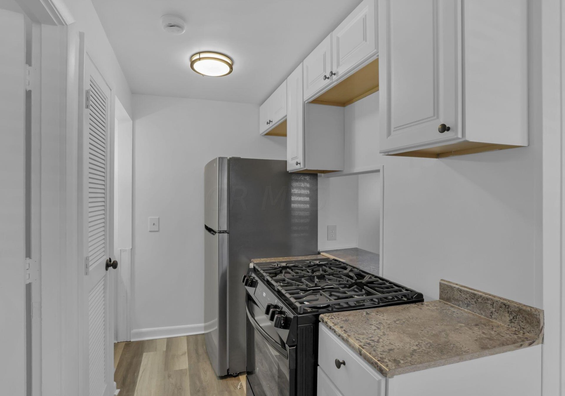 499 Columbus St, Columbus OH 43206-2301 exterior