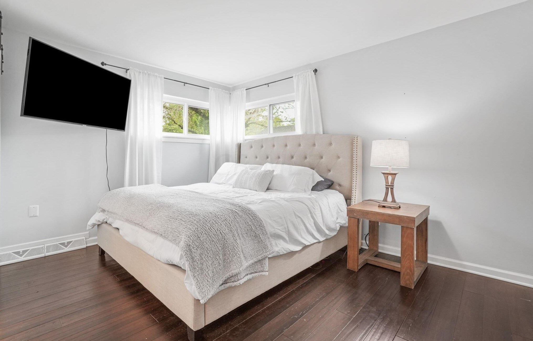 184 Merkle Rd, Columbus OH 43209-1555 exterior