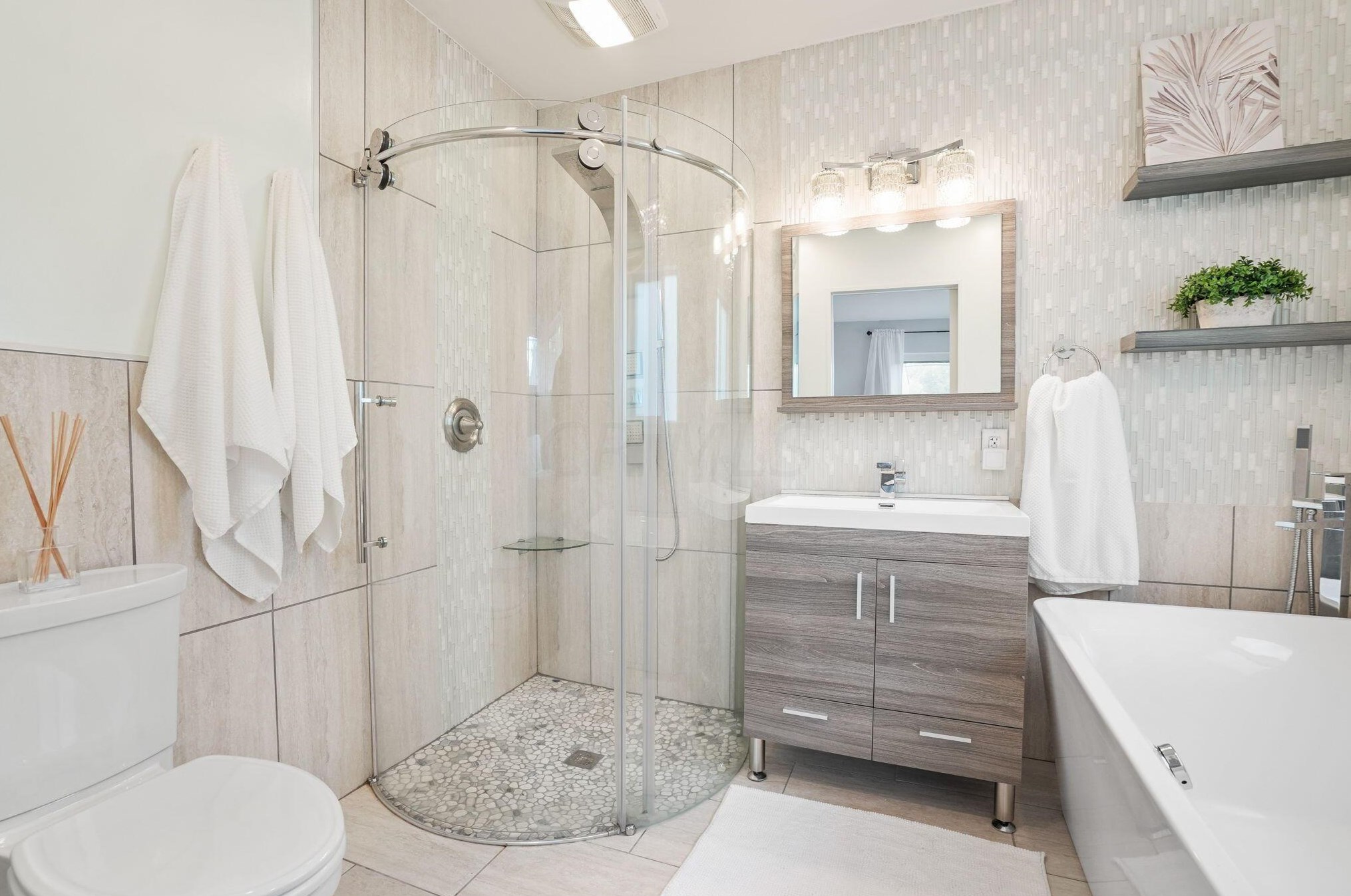 184 Merkle Rd, Columbus OH 43209-1555 exterior