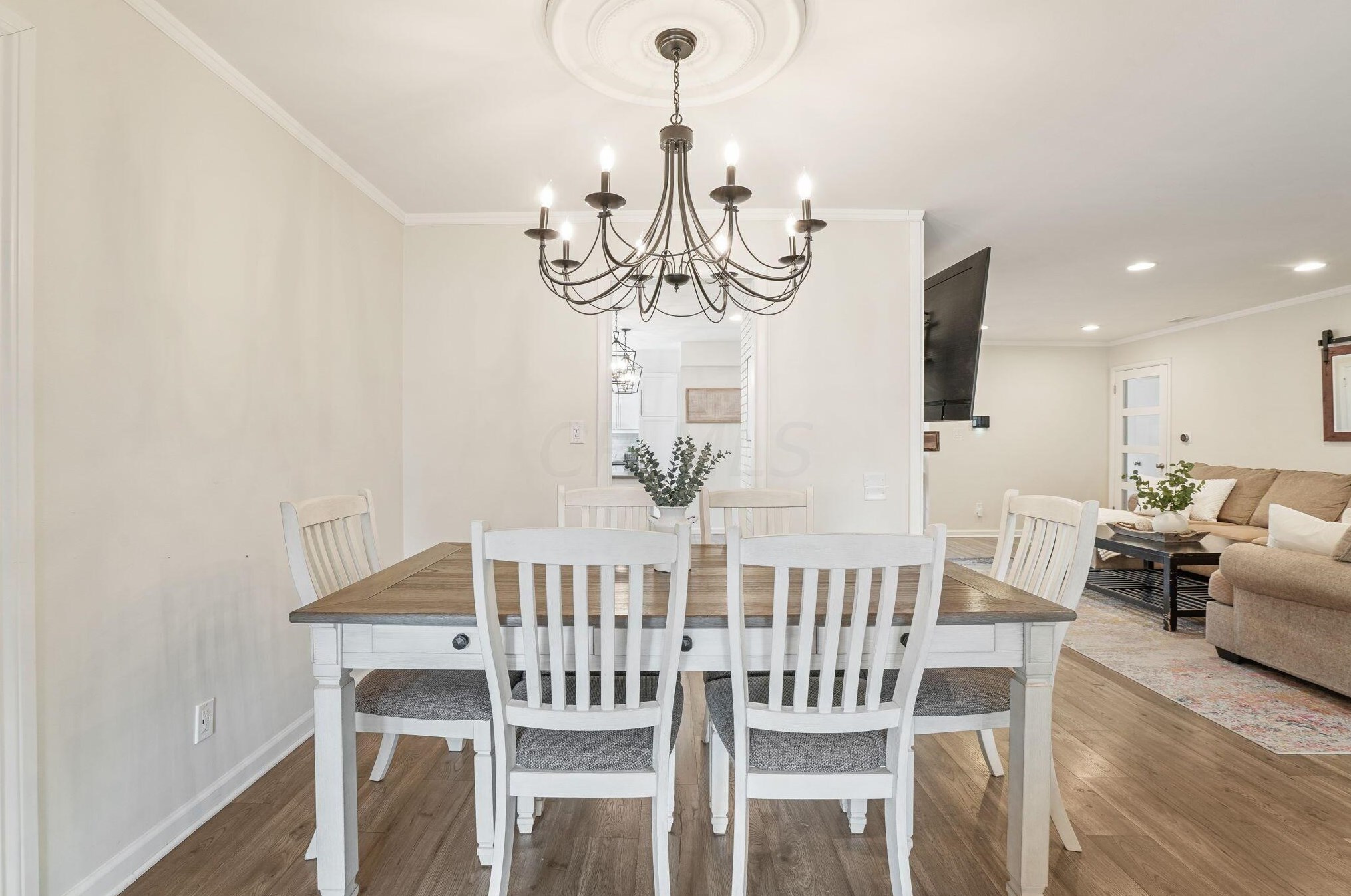 184 Merkle Rd, Columbus OH 43209-1555 exterior