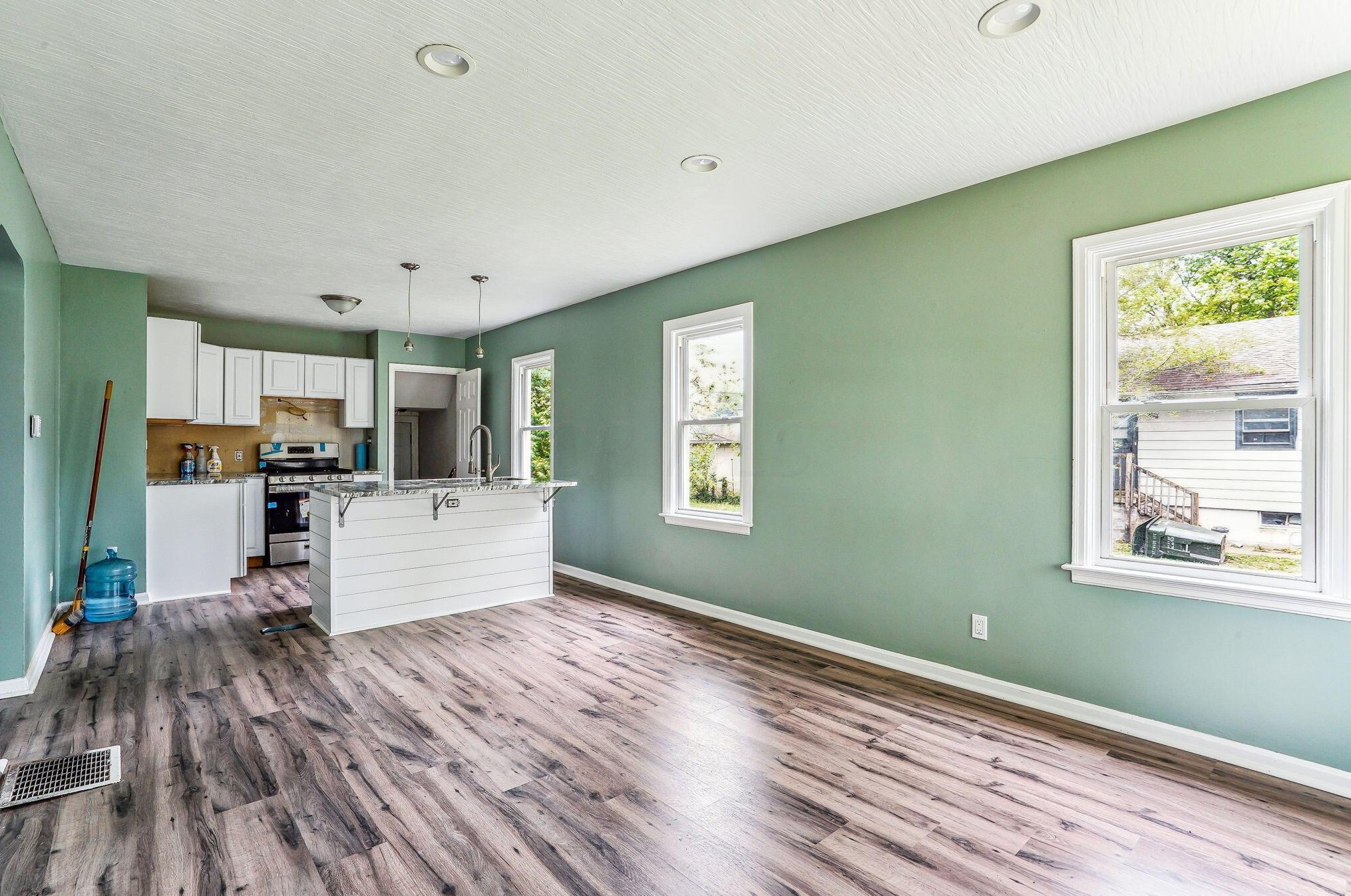 1231 Seymour Ave, Columbus OH  43206-3205 exterior