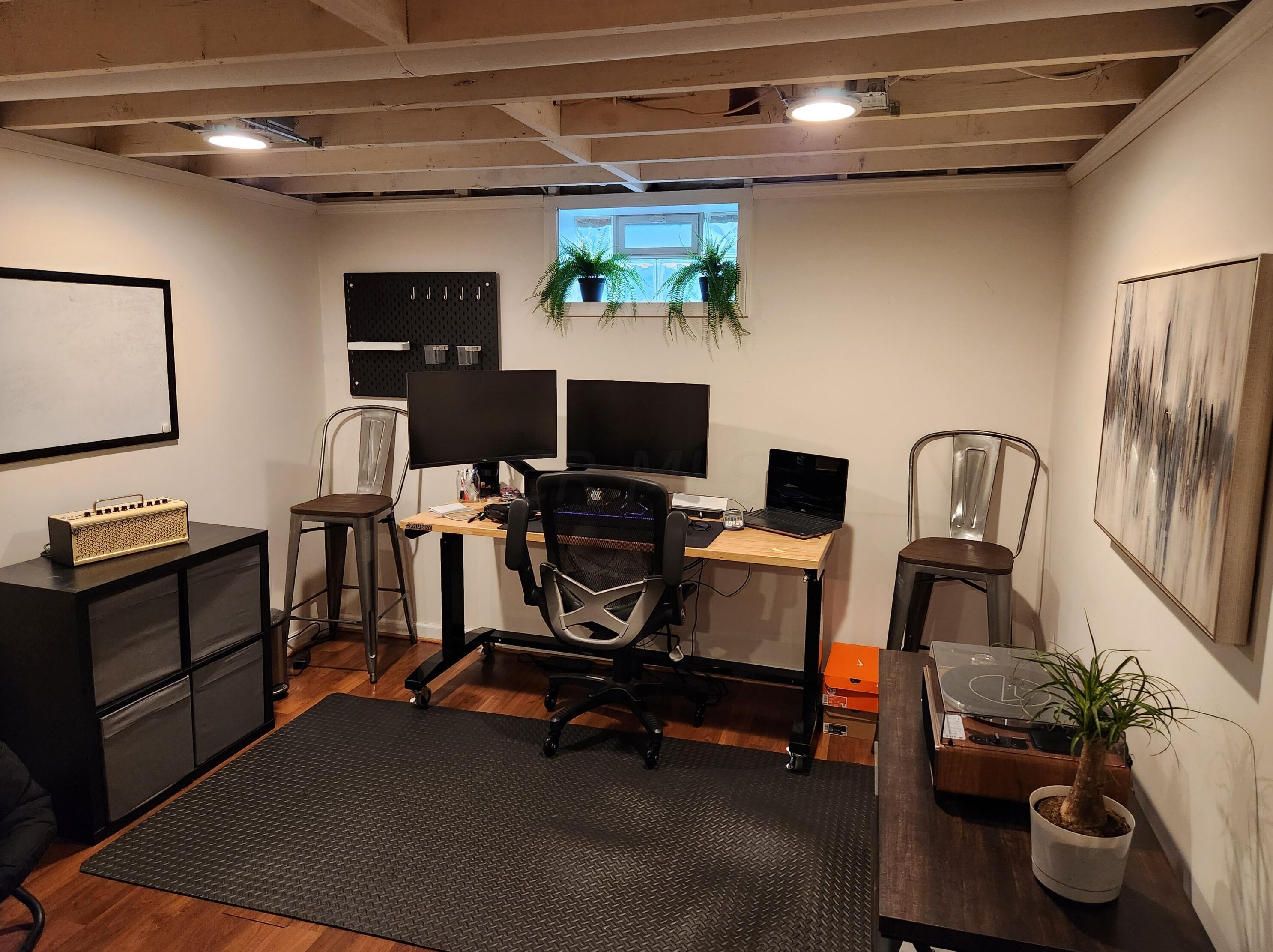 530 Blenheim Rd, Columbus OH  43214-3264 exterior