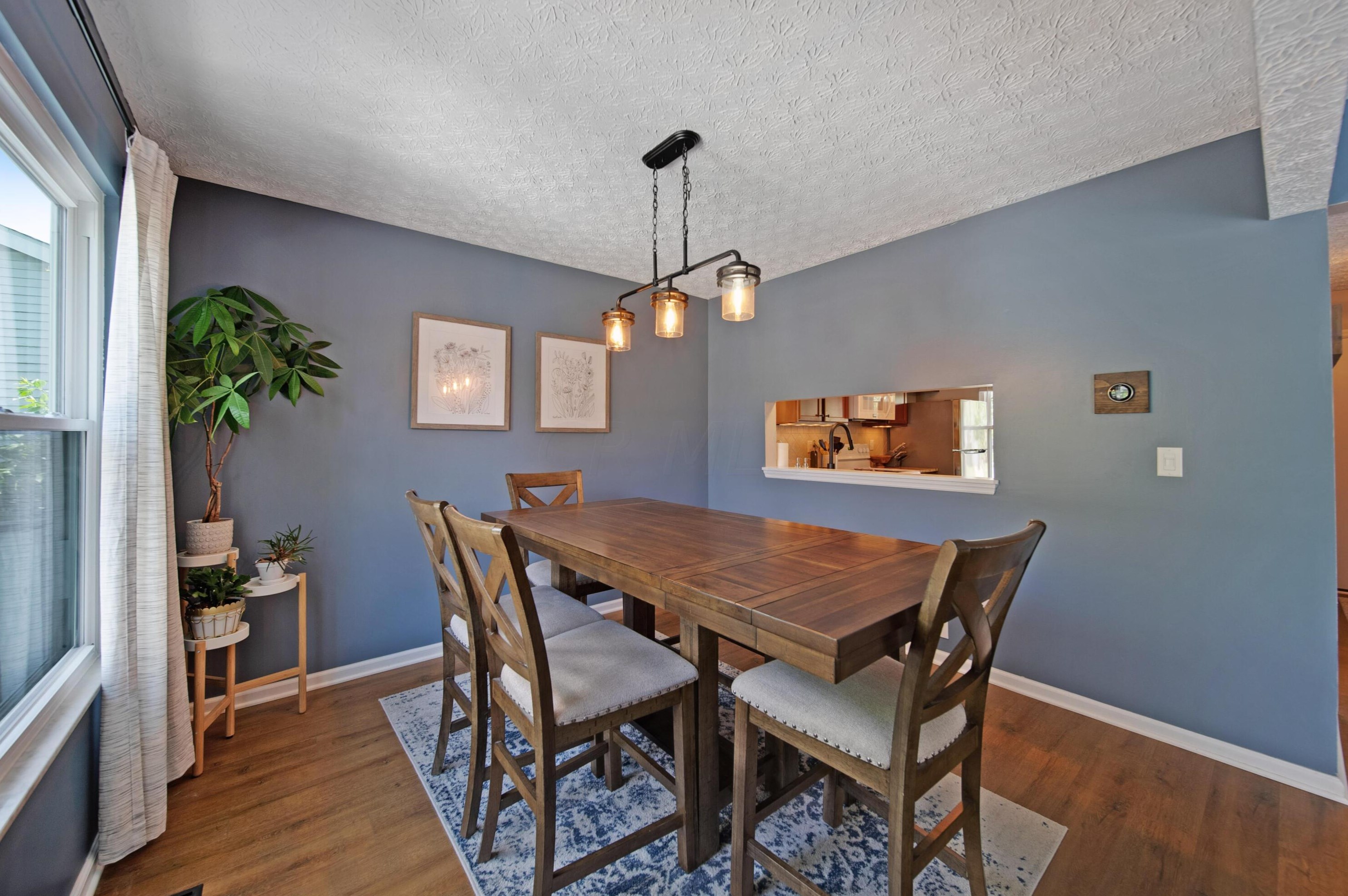 5931 Buechler Bnd, Columbus OH  43228-8803 exterior