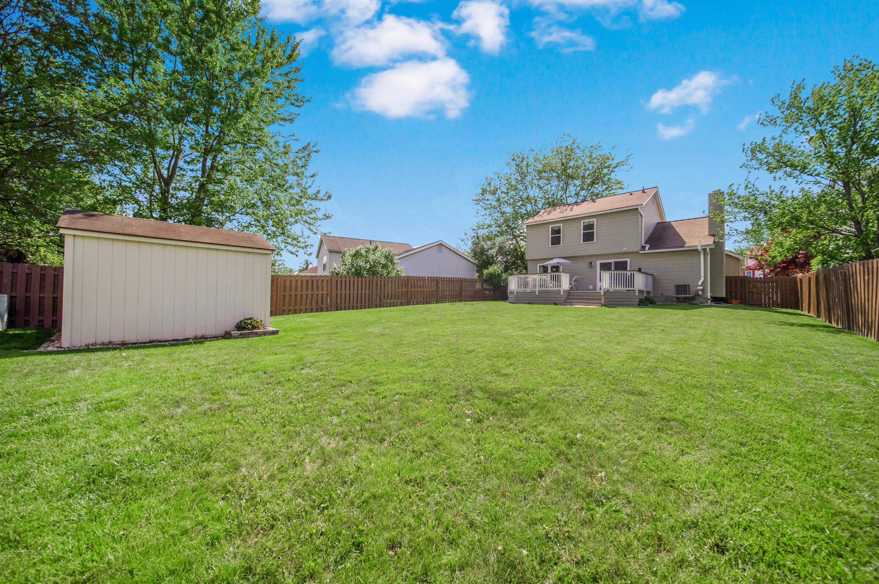 5931 Buechler Bnd, Columbus OH  43228-8803 exterior