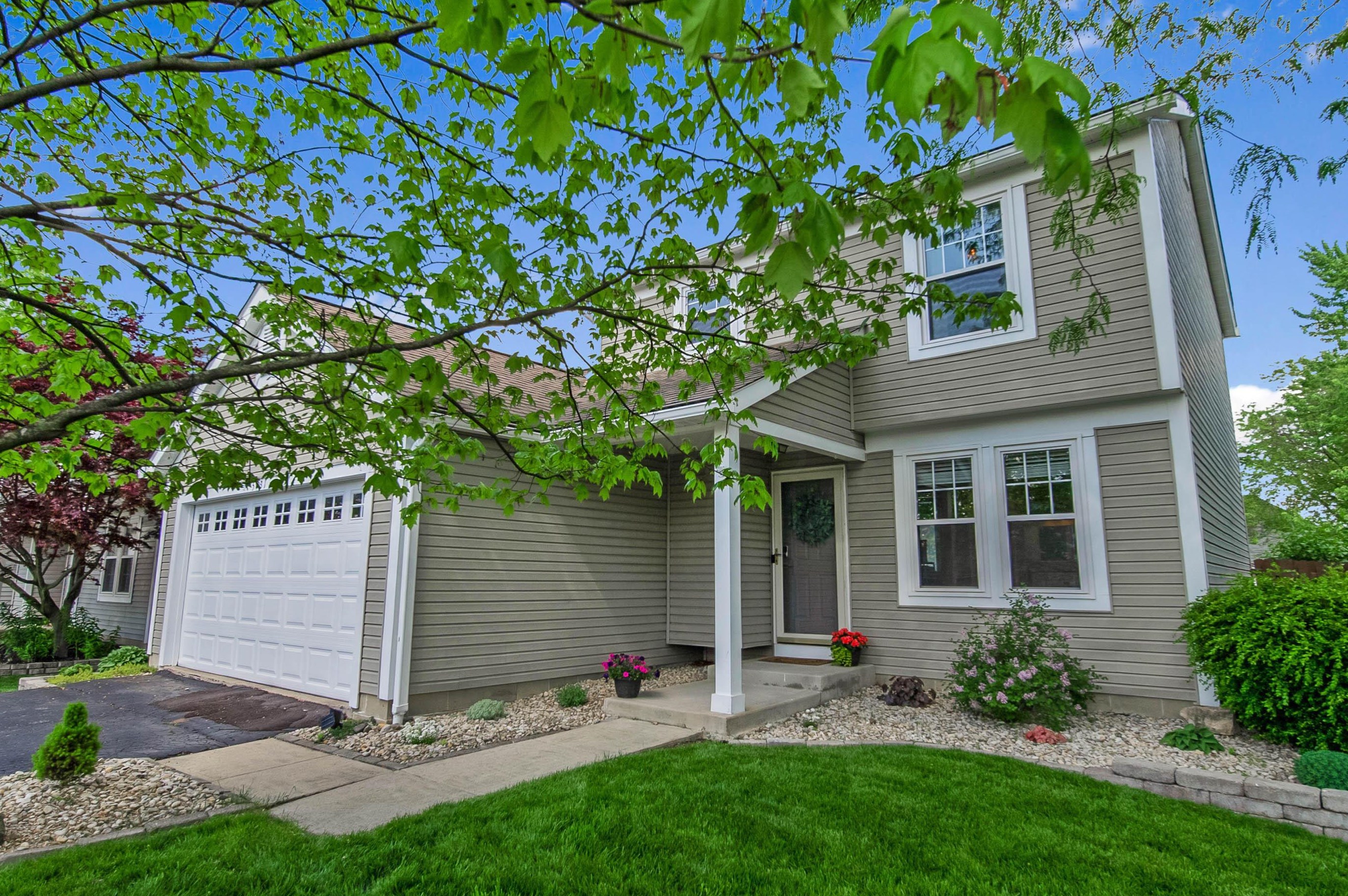 5931 Buechler Bnd, Columbus OH  43228-8803 exterior