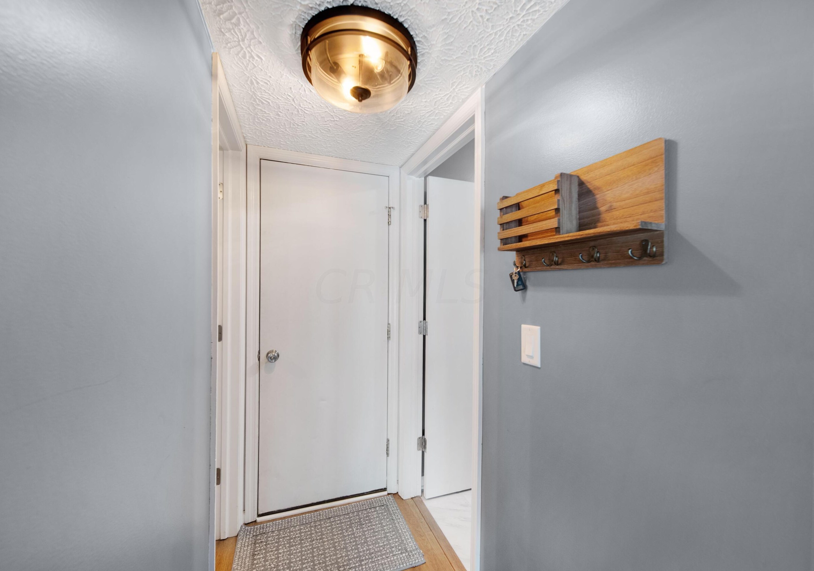 5931 Buechler Bnd, Columbus OH  43228-8803 exterior