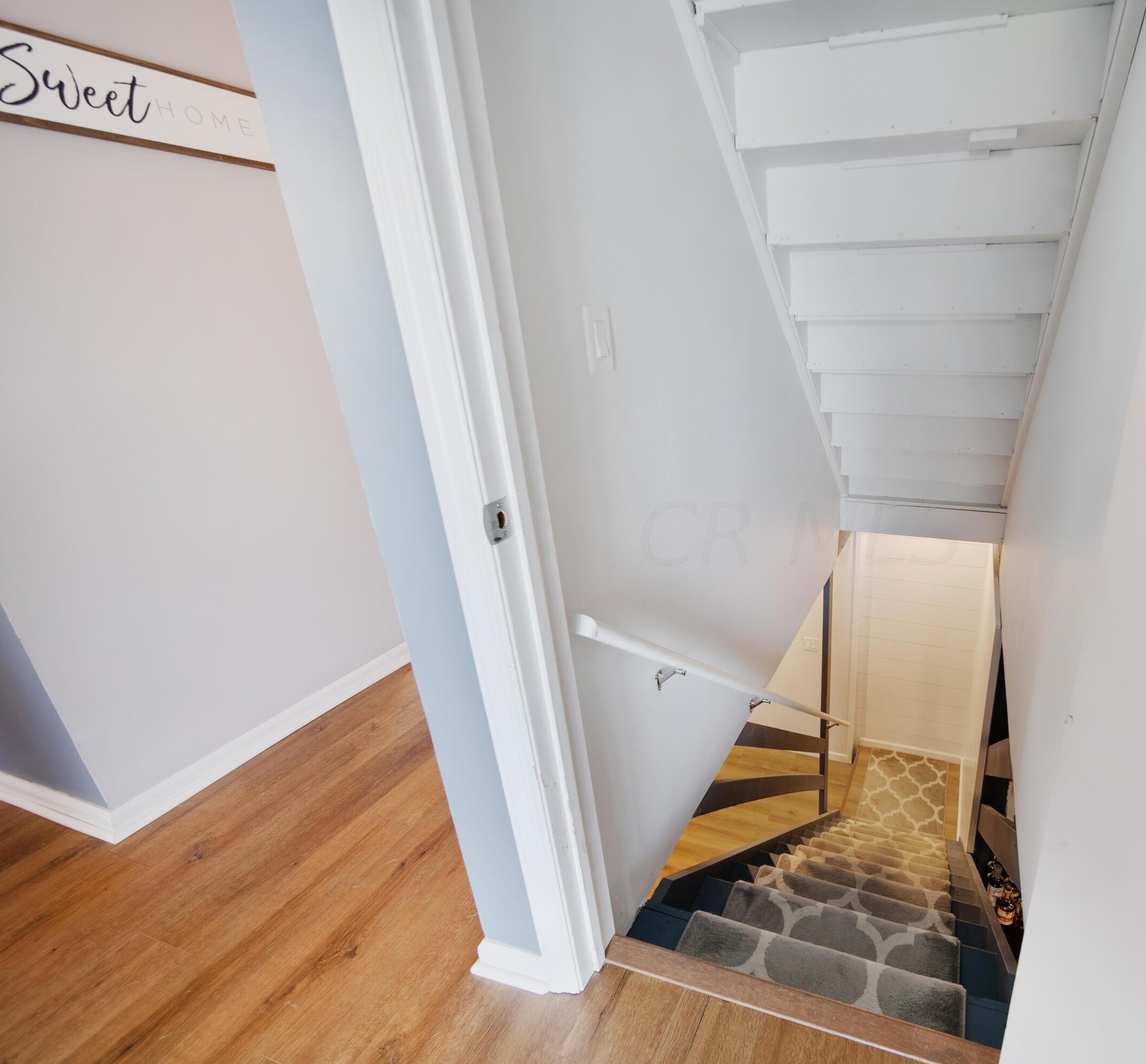 5931 Buechler Bnd, Columbus OH  43228-8803 exterior