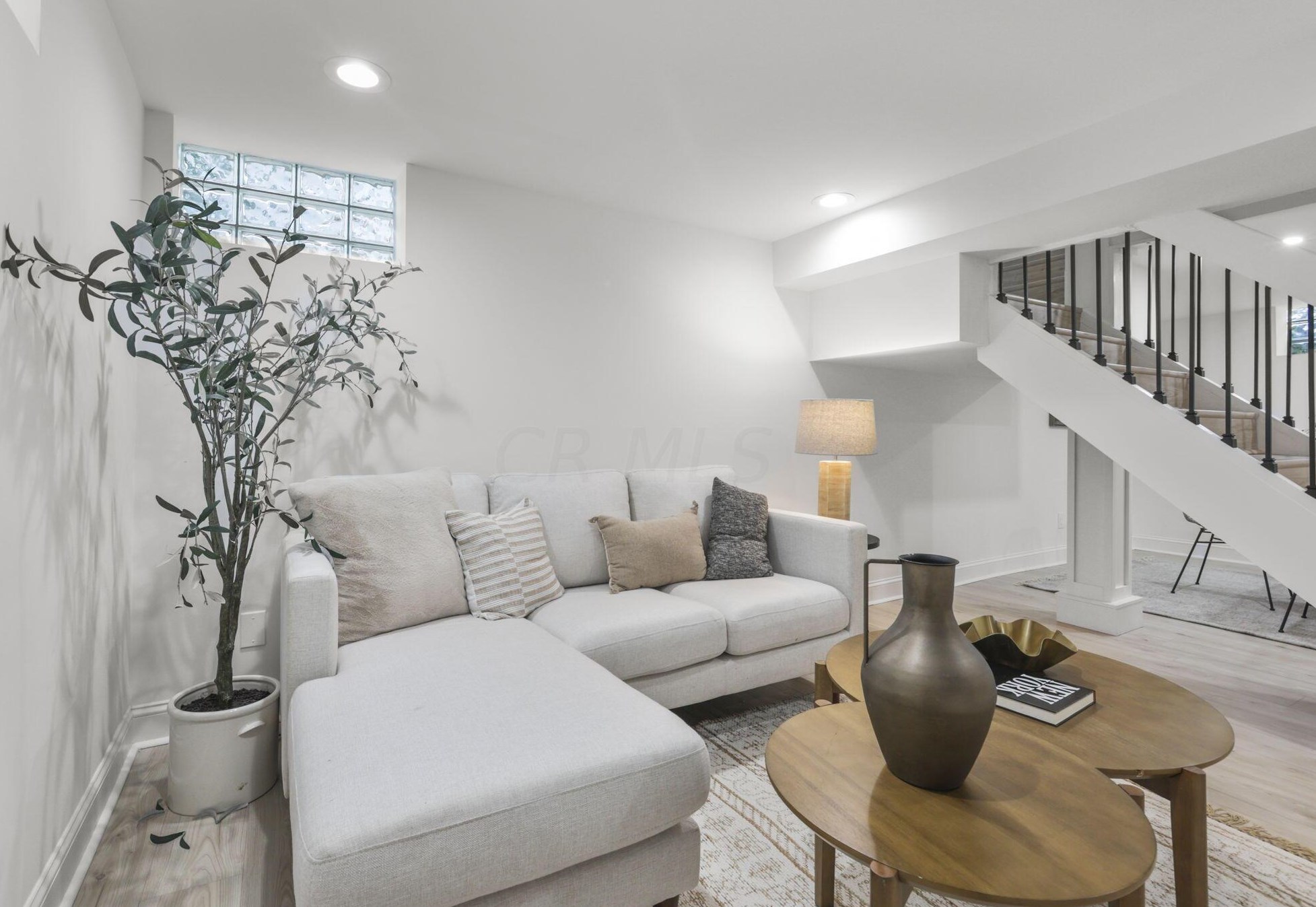 2056 Jervis Rd, Columbus OH  43221-2728 exterior