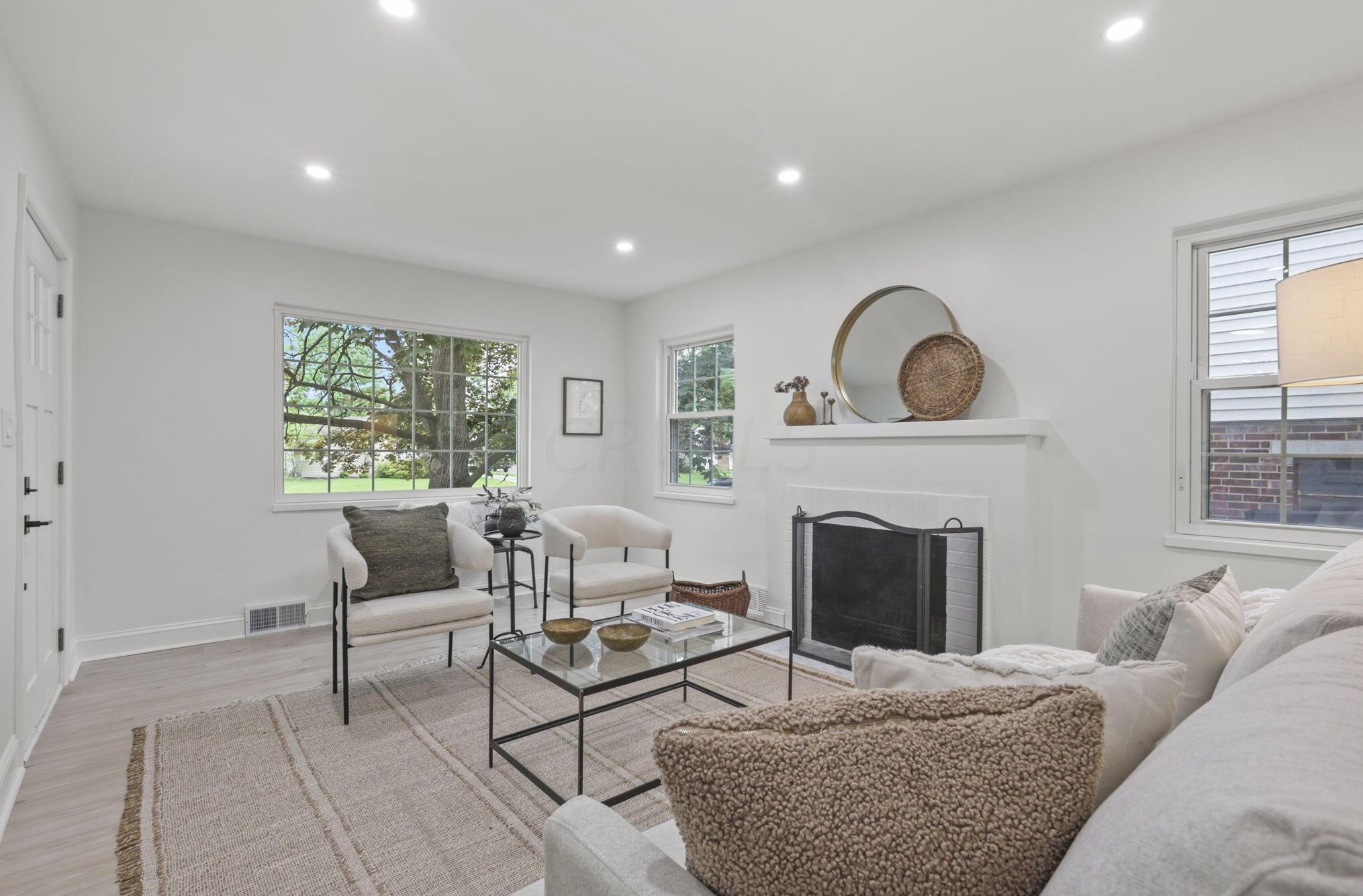 2056 Jervis Rd, Columbus OH  43221-2728 exterior