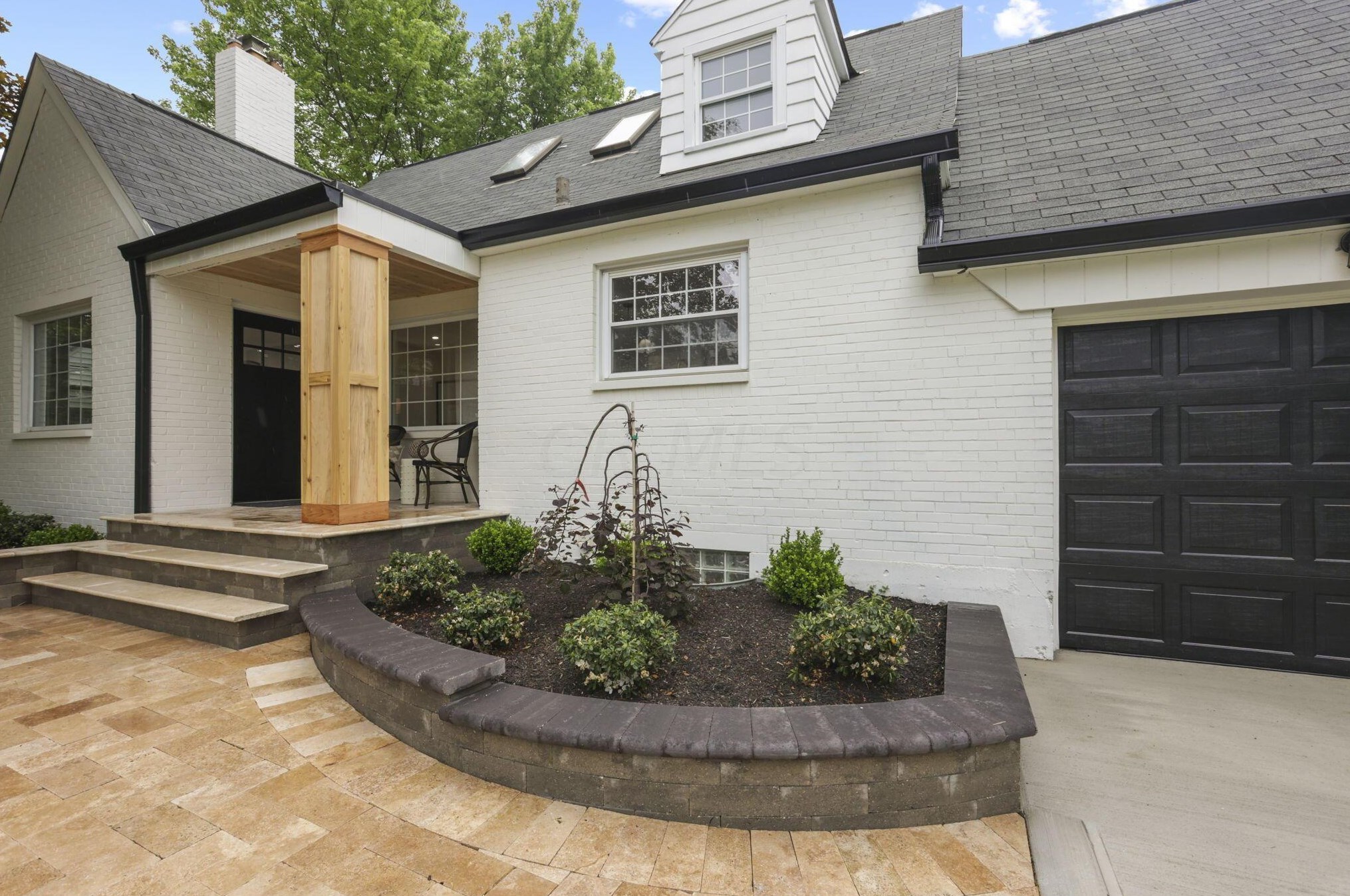 2056 Jervis Rd, Columbus OH  43221-2728 exterior