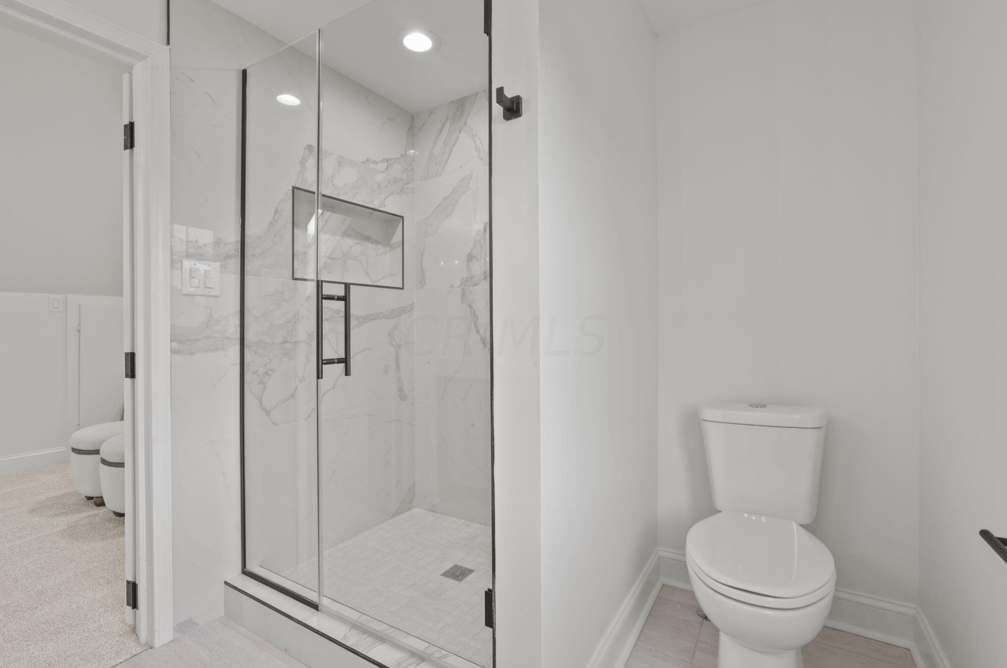 2056 Jervis Rd, Columbus OH  43221-2728 exterior