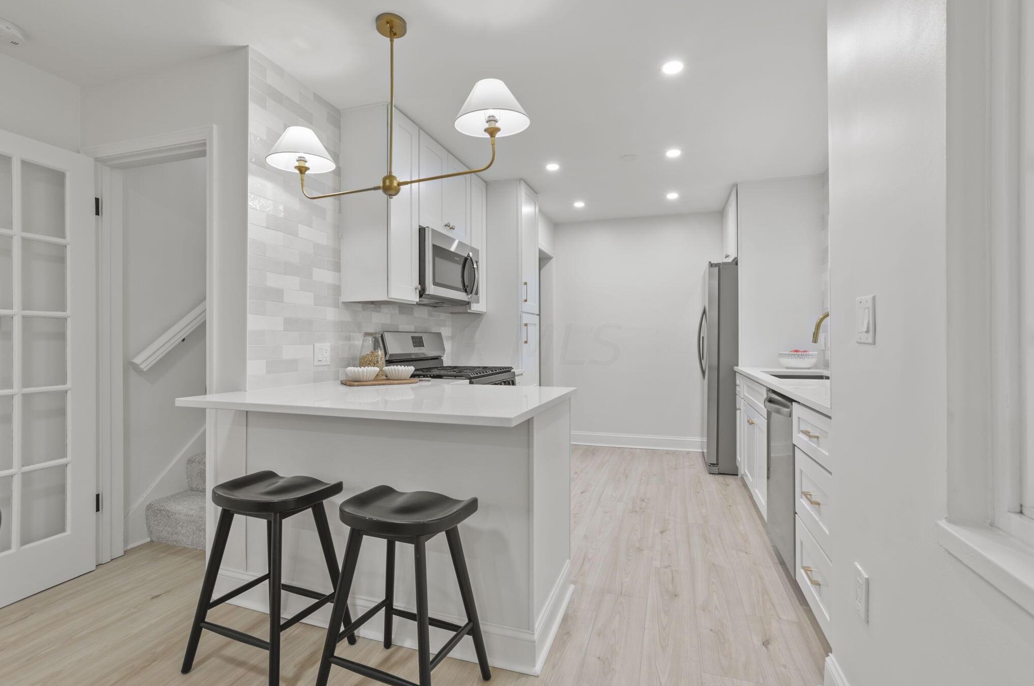 2056 Jervis Rd, Columbus OH  43221-2728 exterior