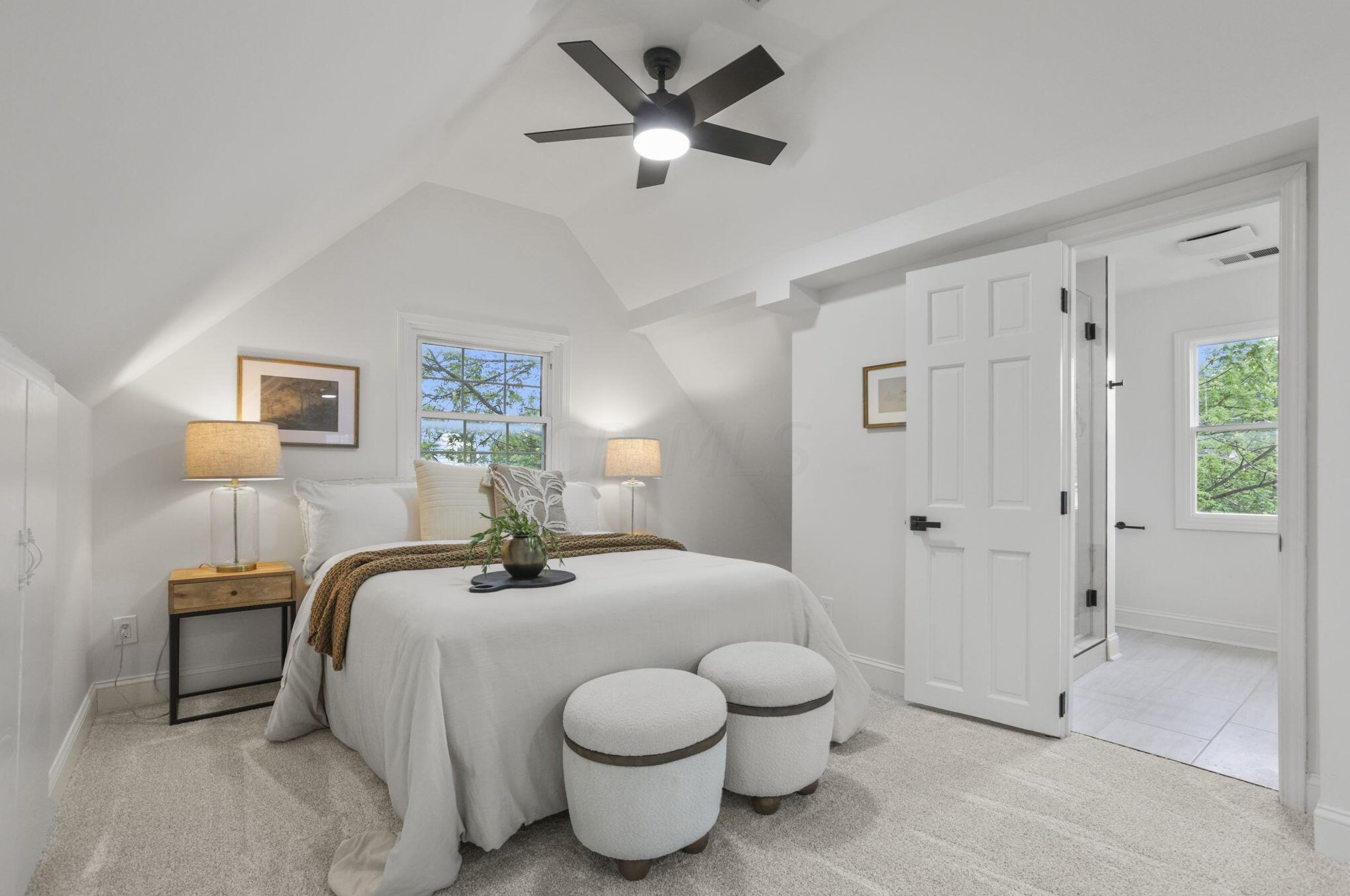 2056 Jervis Rd, Columbus OH  43221-2728 exterior