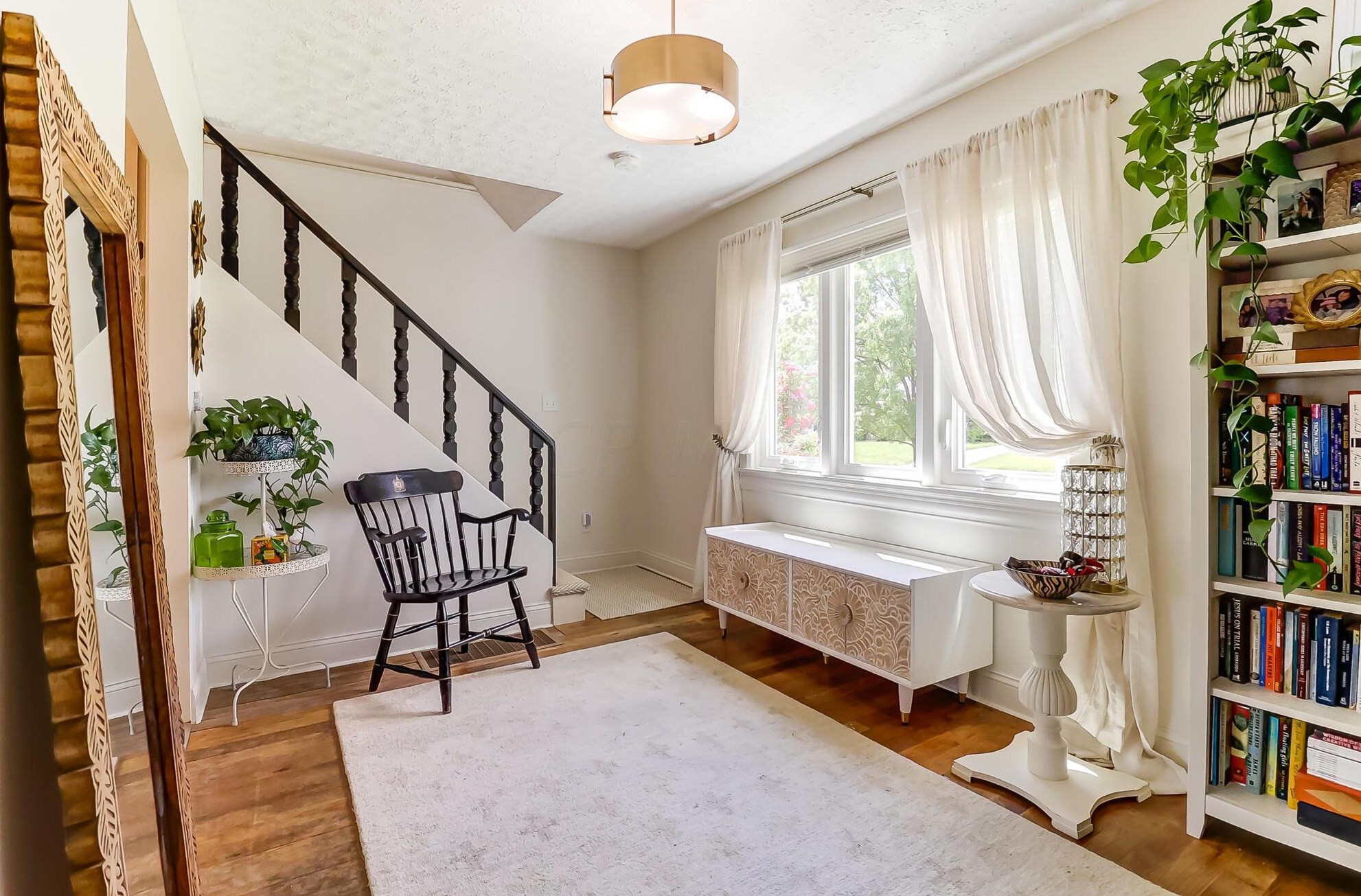 330 Guernsey Ave, Columbus OH 43204-2528 exterior