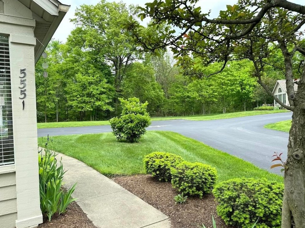5551 Meadowood Ln, Westerville OH  43082-9463 exterior