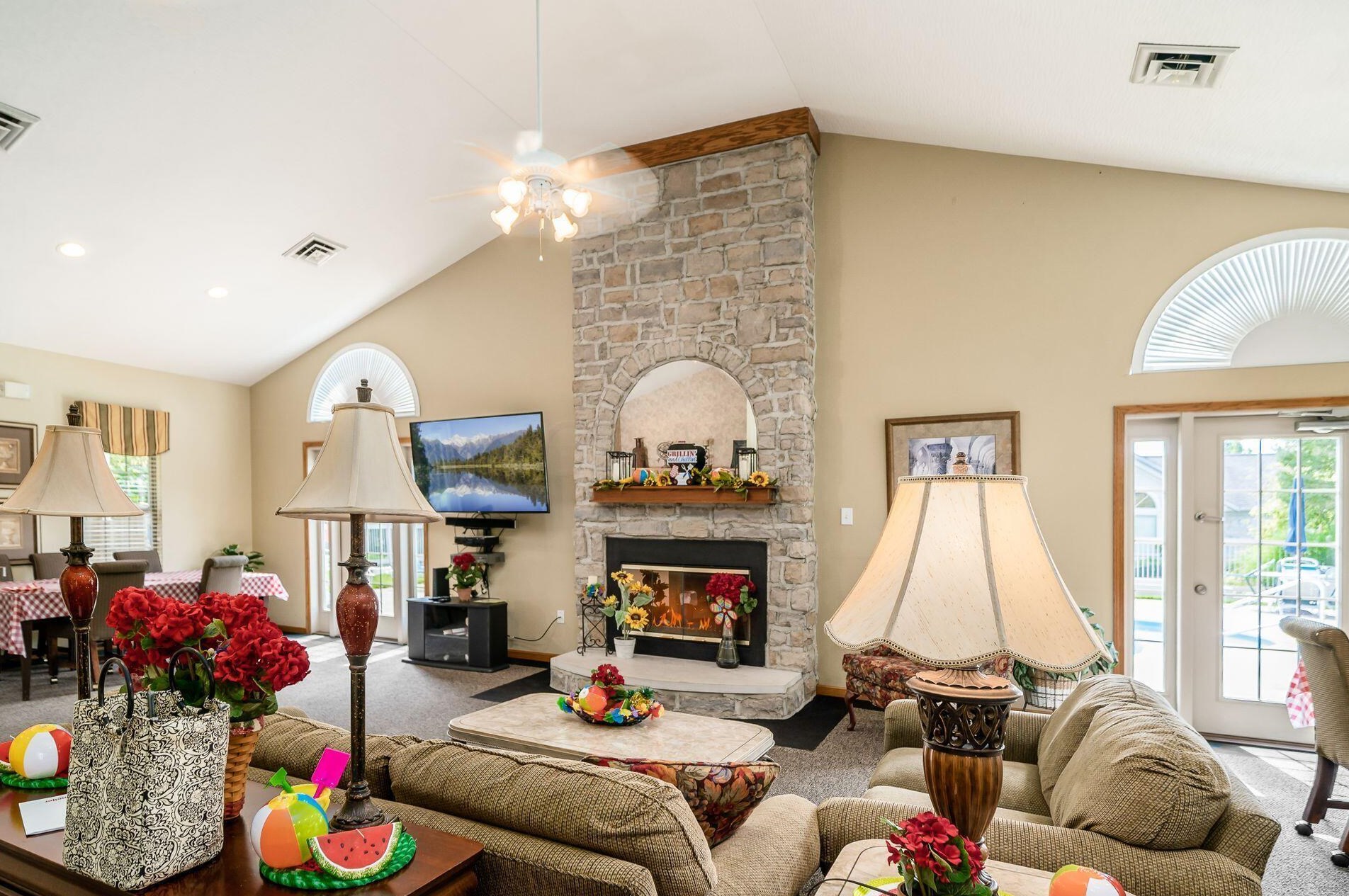 5551 Meadowood Ln, Westerville OH  43082-9463 exterior