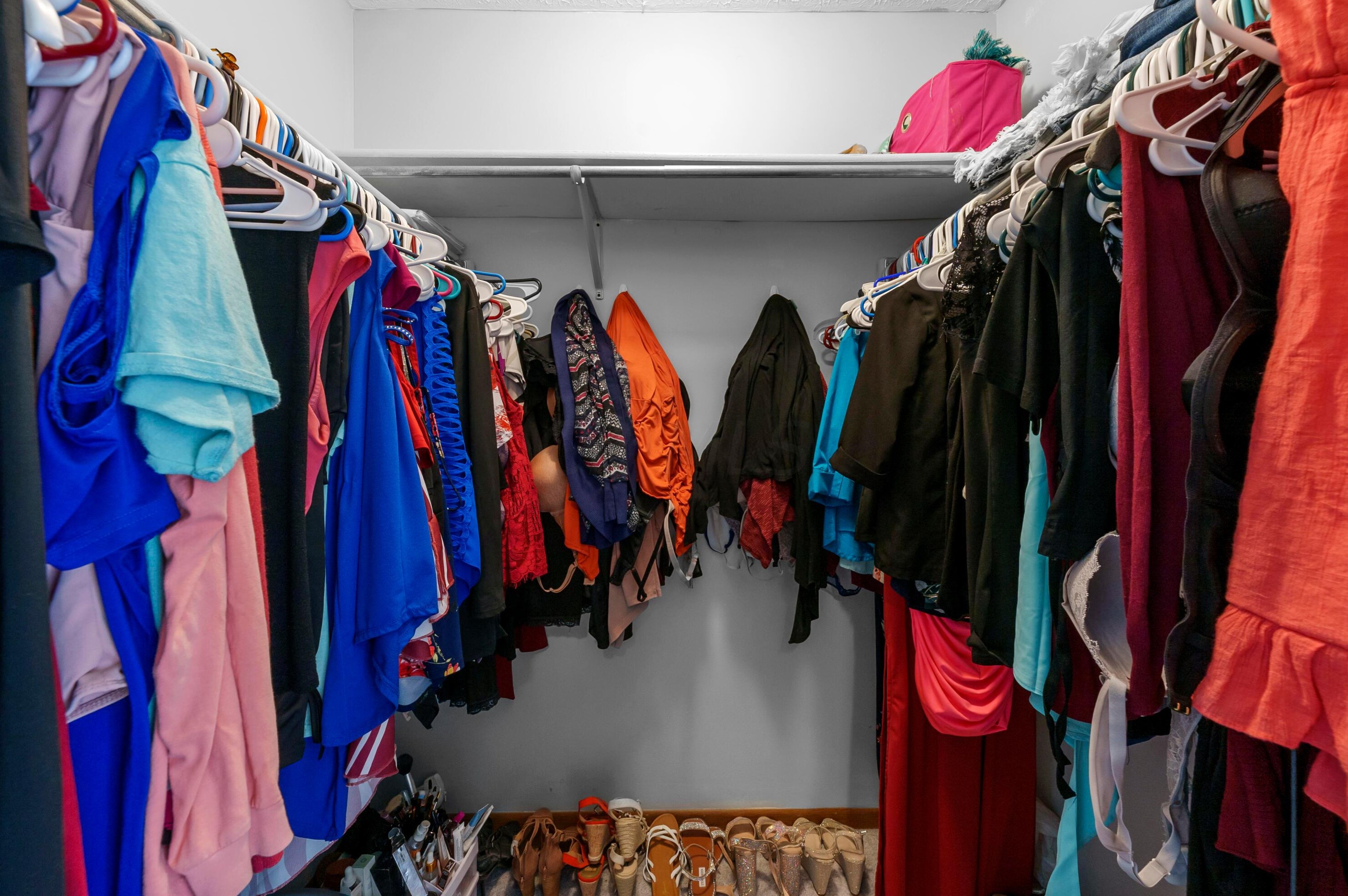 1559 Gardeau Ct, Columbus OH  43223-6227 exterior