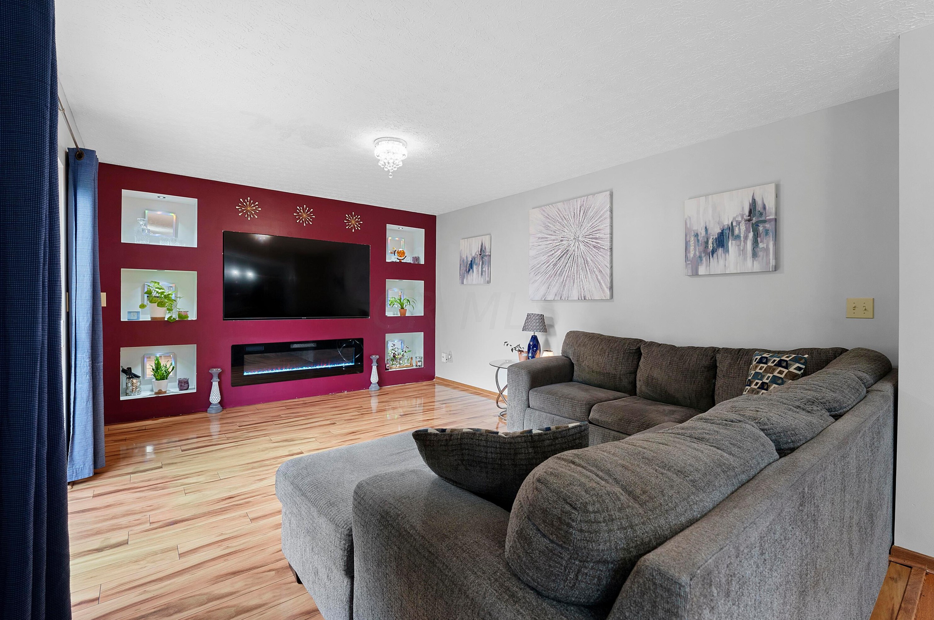 1559 Gardeau Ct, Columbus OH  43223-6227 exterior