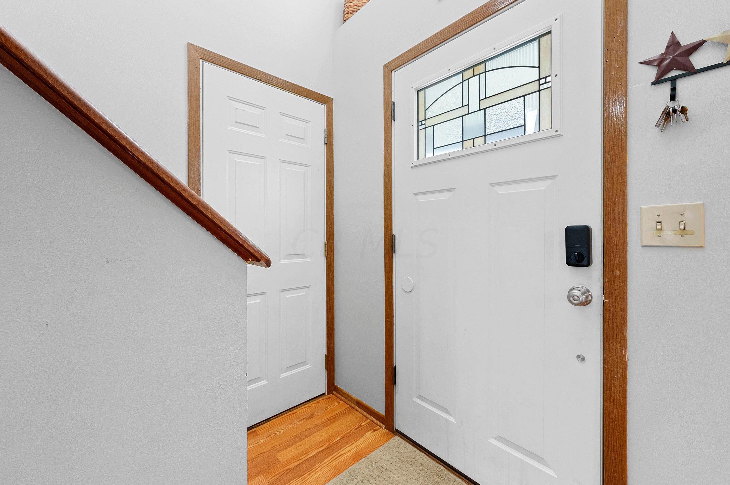 1559 Gardeau Ct, Columbus OH  43223-6227 exterior