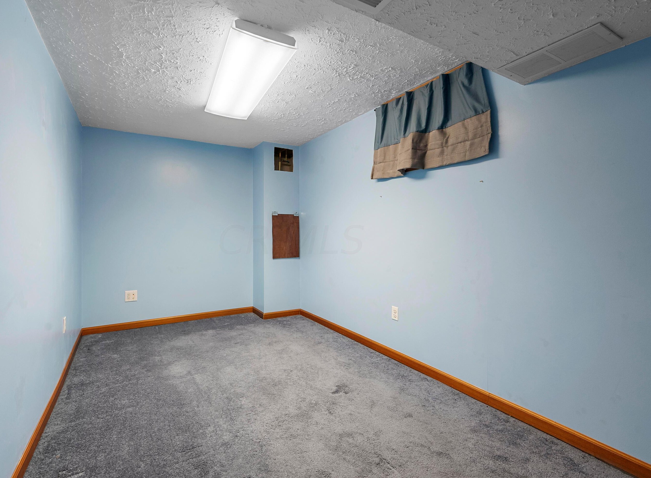 1559 Gardeau Ct, Columbus OH  43223-6227 exterior