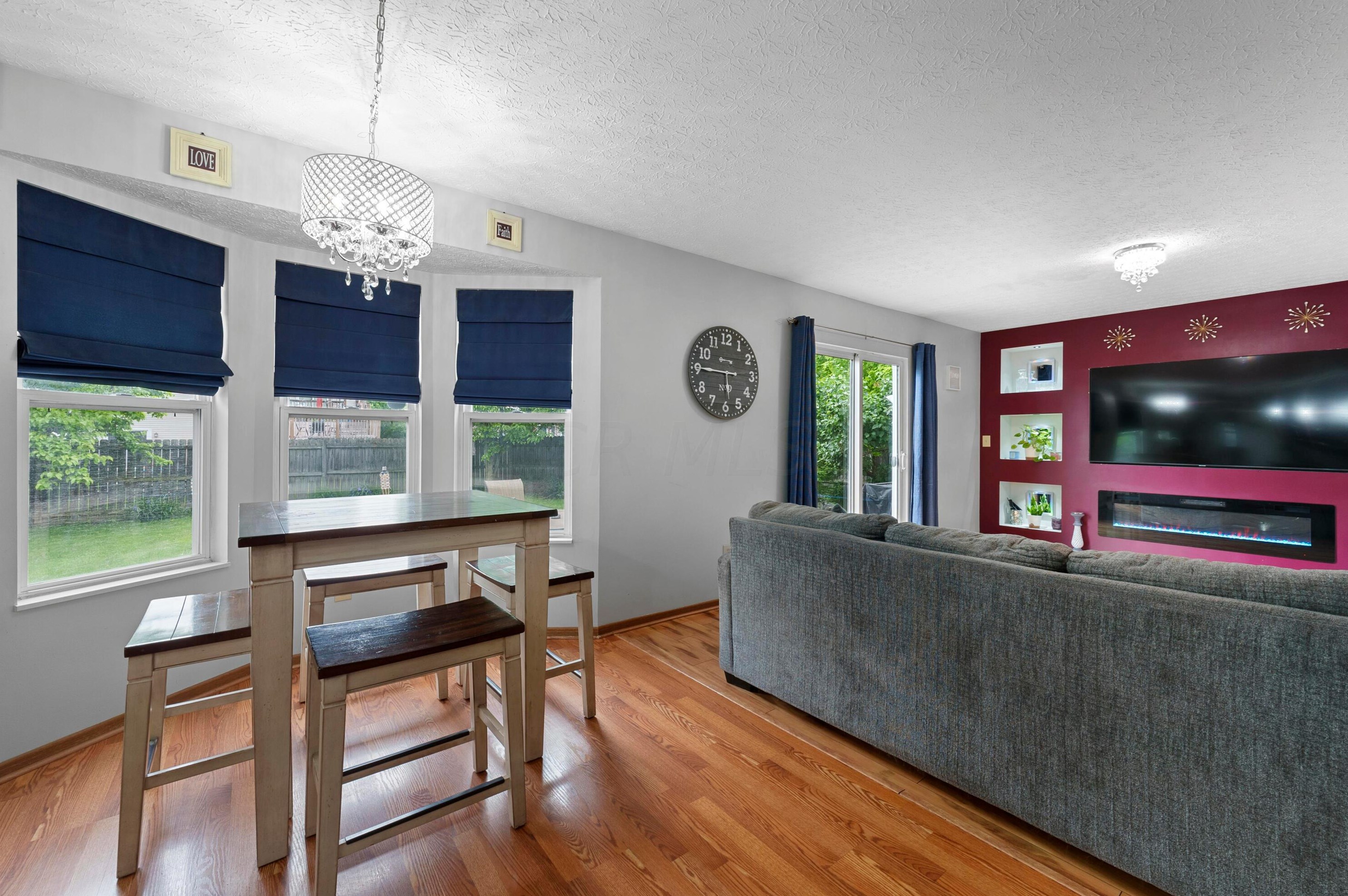 1559 Gardeau Ct, Columbus OH  43223-6227 exterior