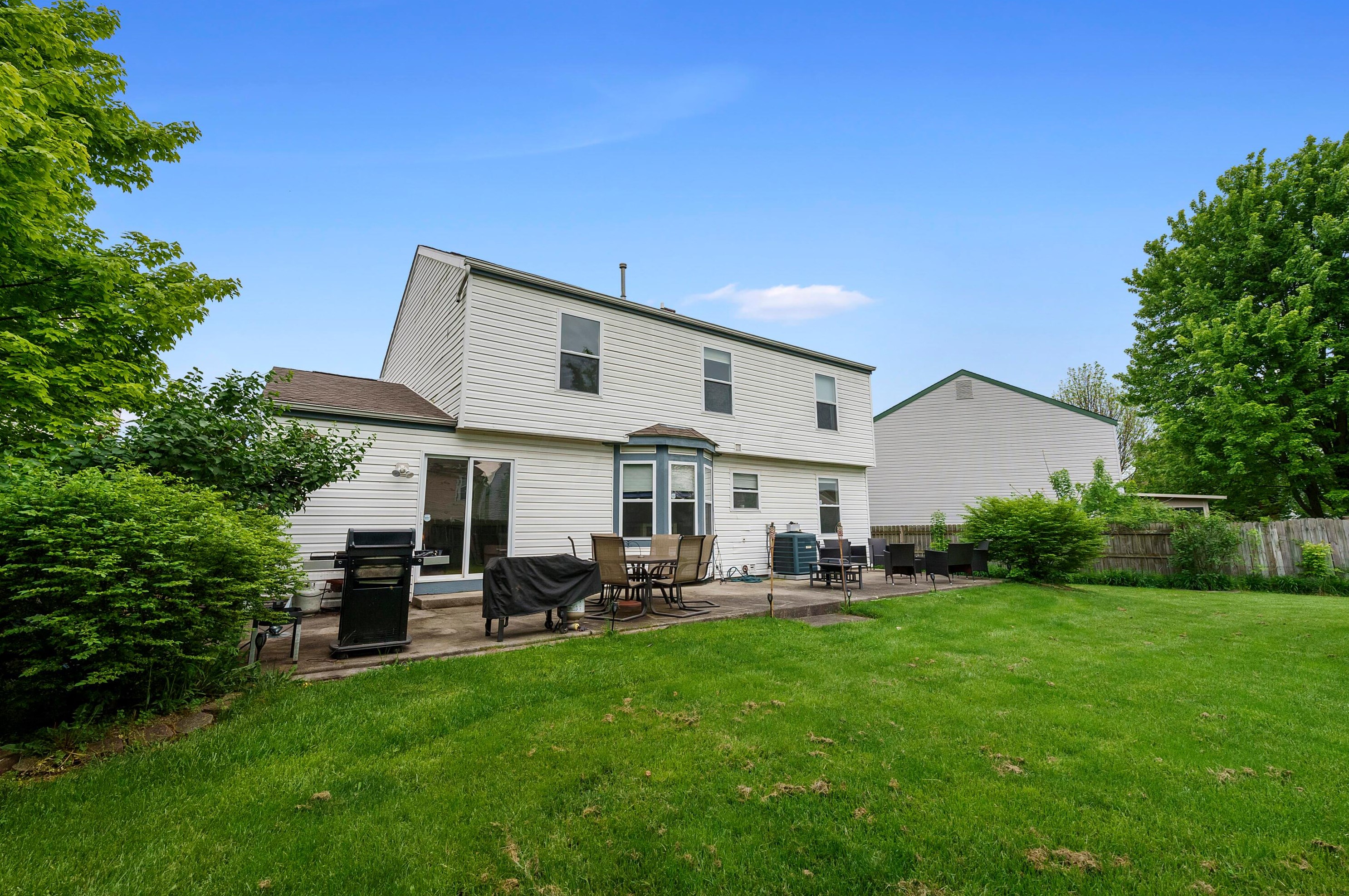 1559 Gardeau Ct, Columbus OH  43223-6227 exterior