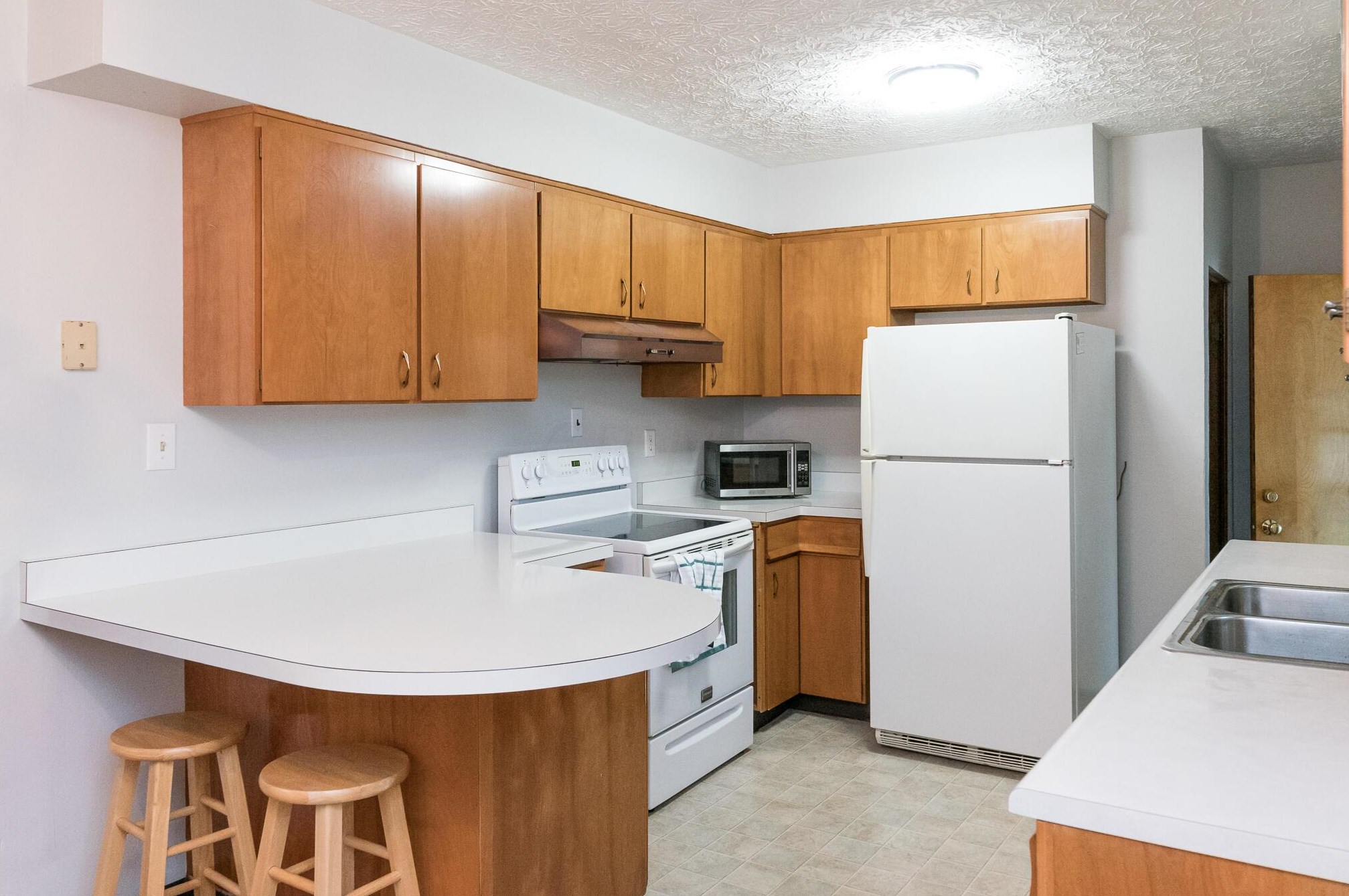 5377 Morning Dr, Hilliard OH  43026-1057 exterior