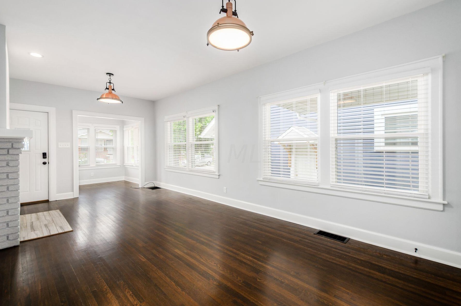 559 Frebis Ave, Columbus OH  43206-3749 exterior