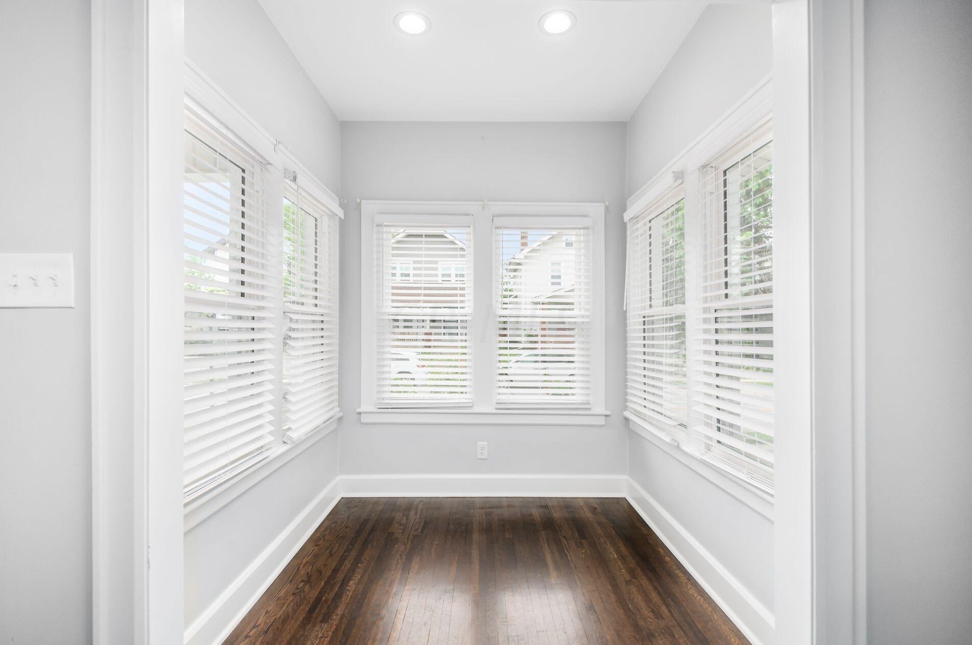 559 Frebis Ave, Columbus OH  43206-3749 exterior