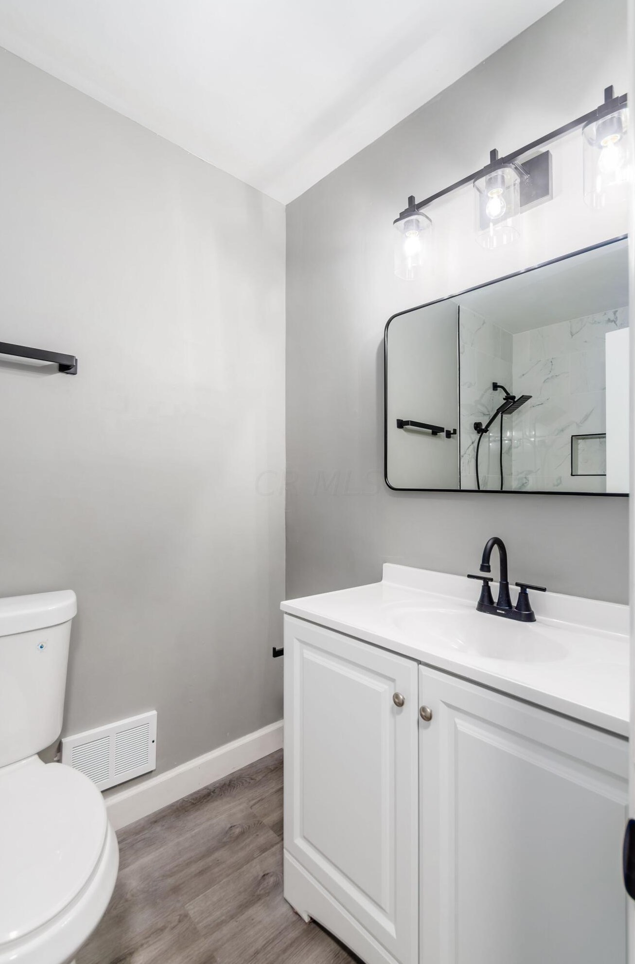 1094 Kenwick Rd, Columbus OH 43209-2582 exterior