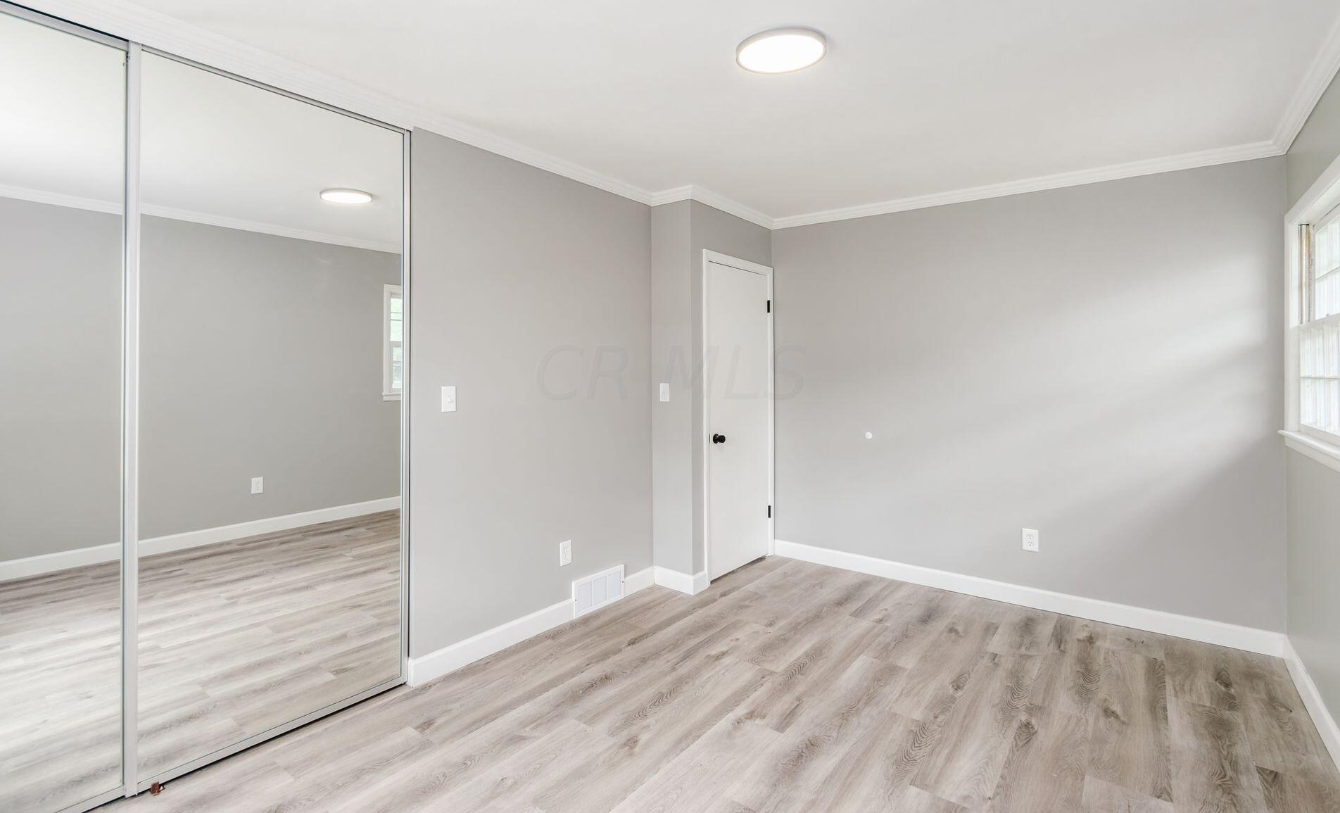 1094 Kenwick Rd, Columbus OH 43209-2582 exterior