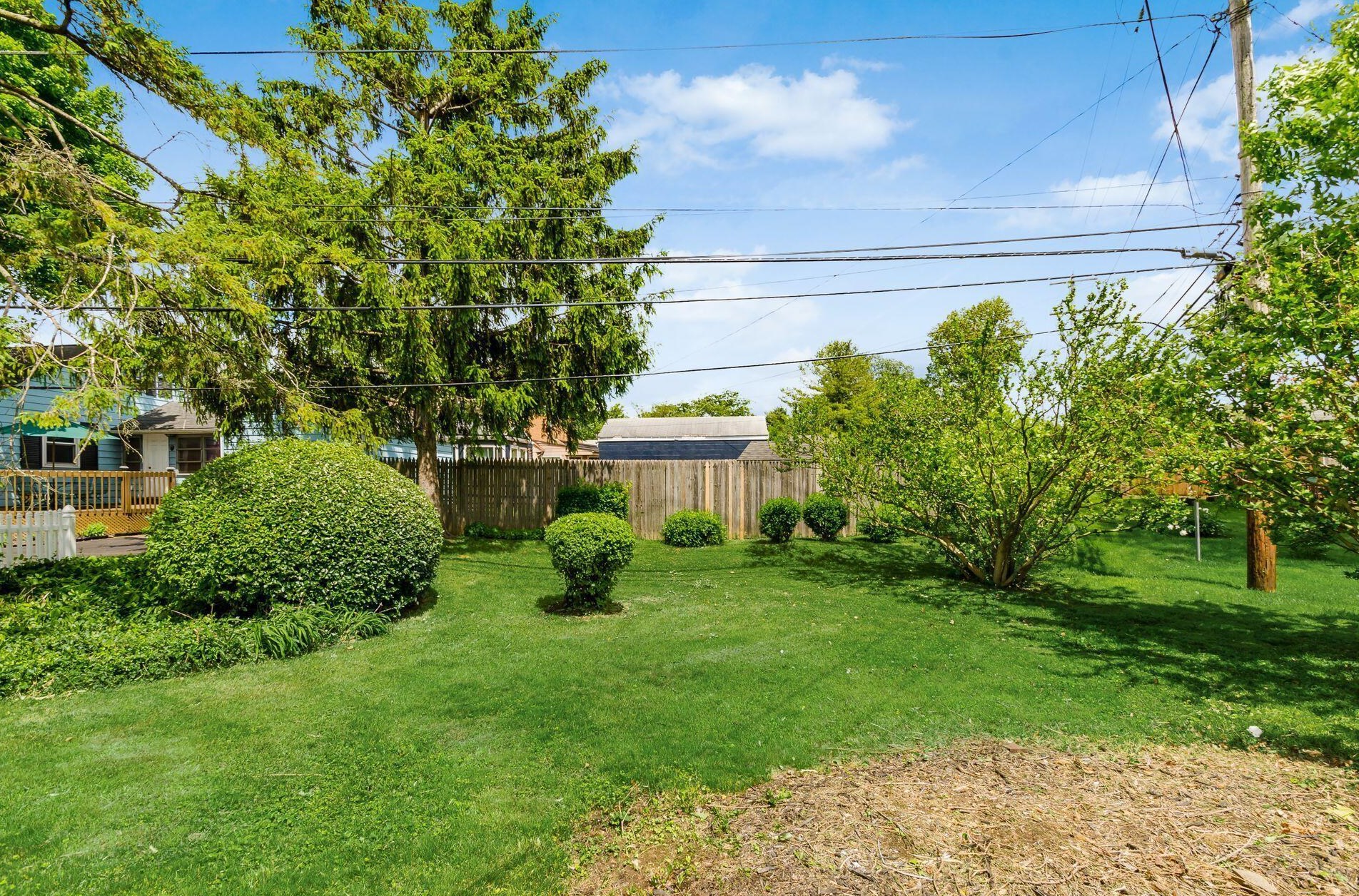 1094 Kenwick Rd, Columbus OH 43209-2582 exterior