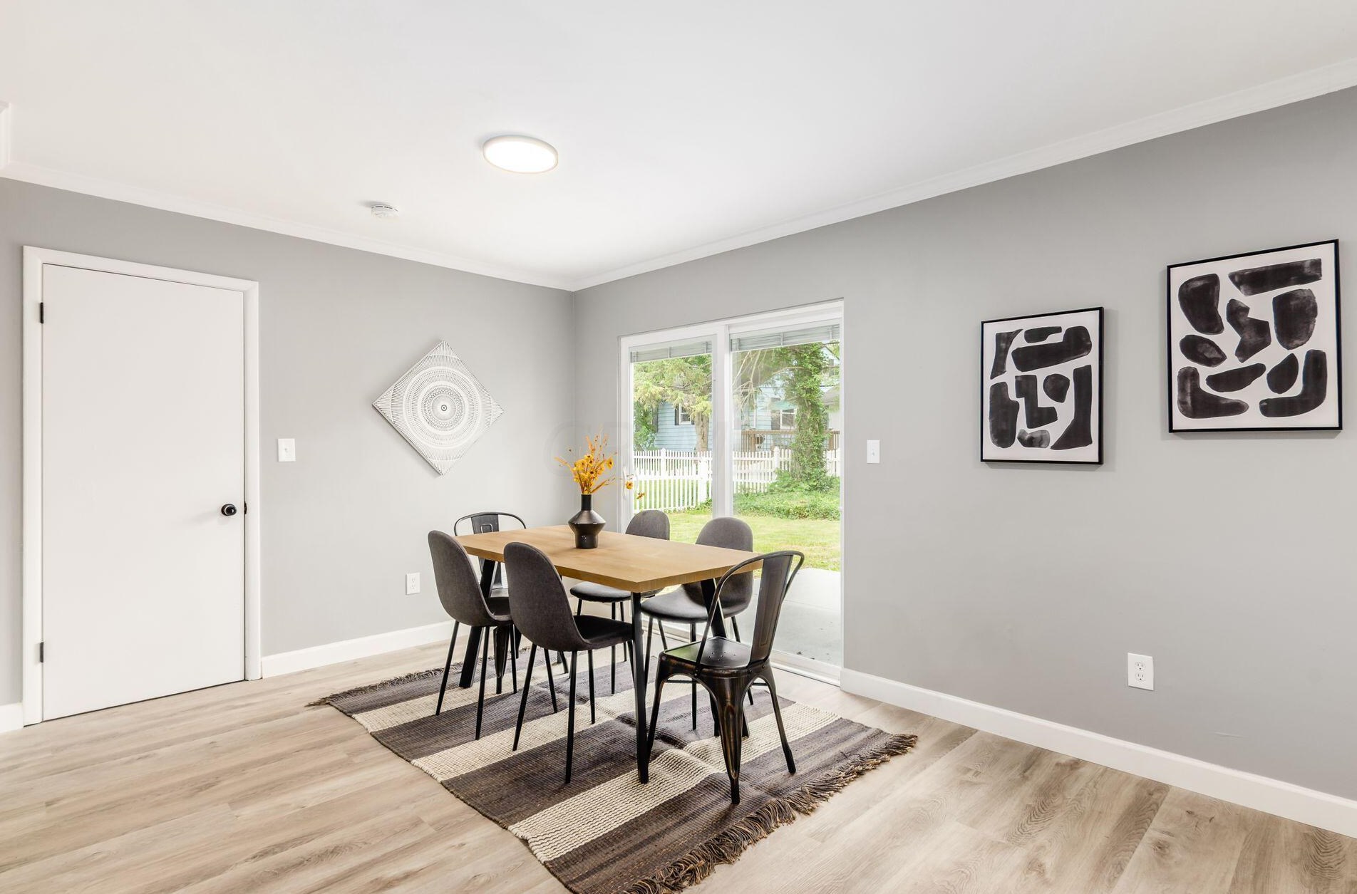 1094 Kenwick Rd, Columbus OH 43209-2582 exterior